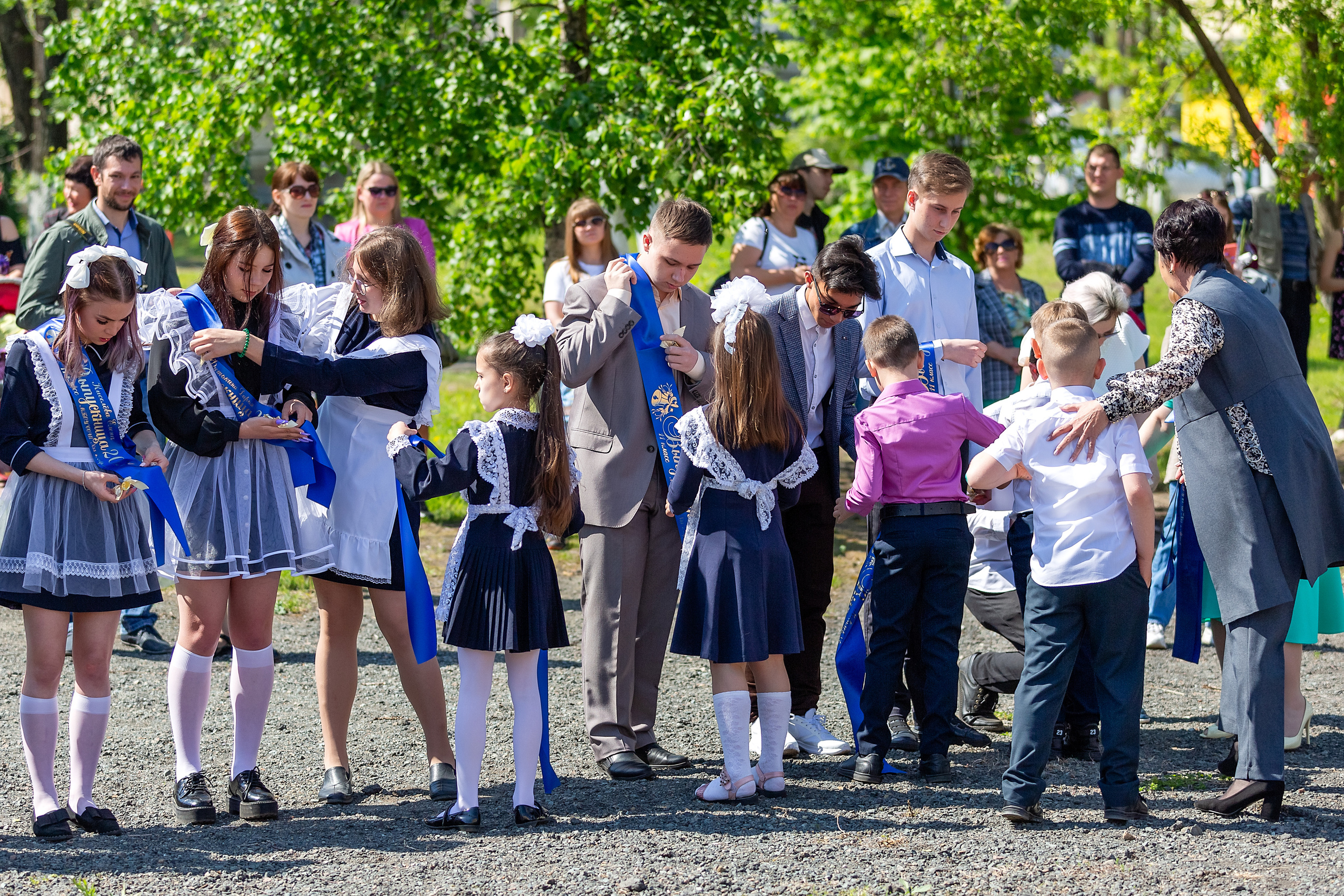 Последний звонок 33 школа. Стильный выпускной альбом Владивосток фотограф Вероника Мигачева