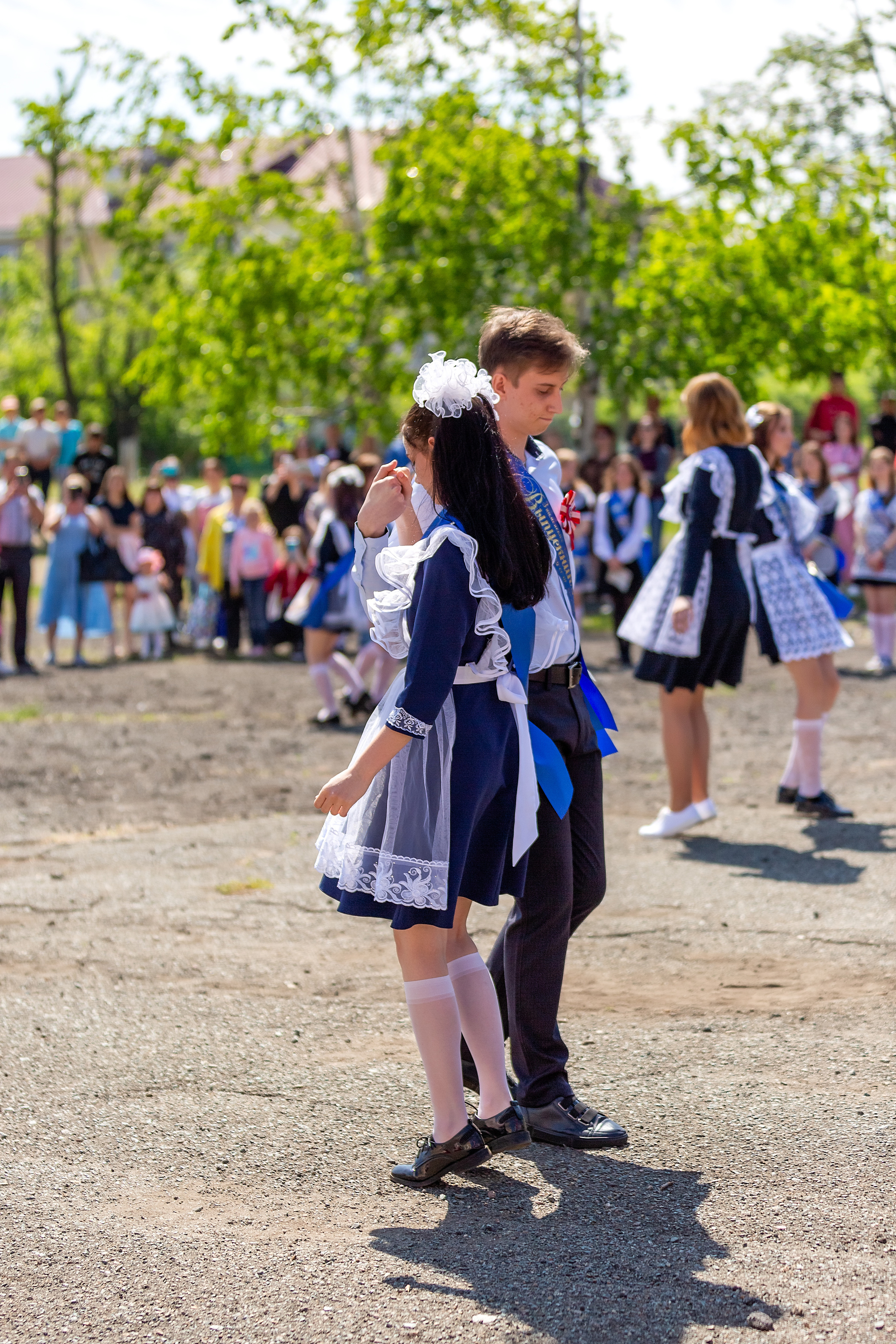 Последний звонок 33 школа. Стильный выпускной альбом Владивосток фотограф Вероника Мигачева