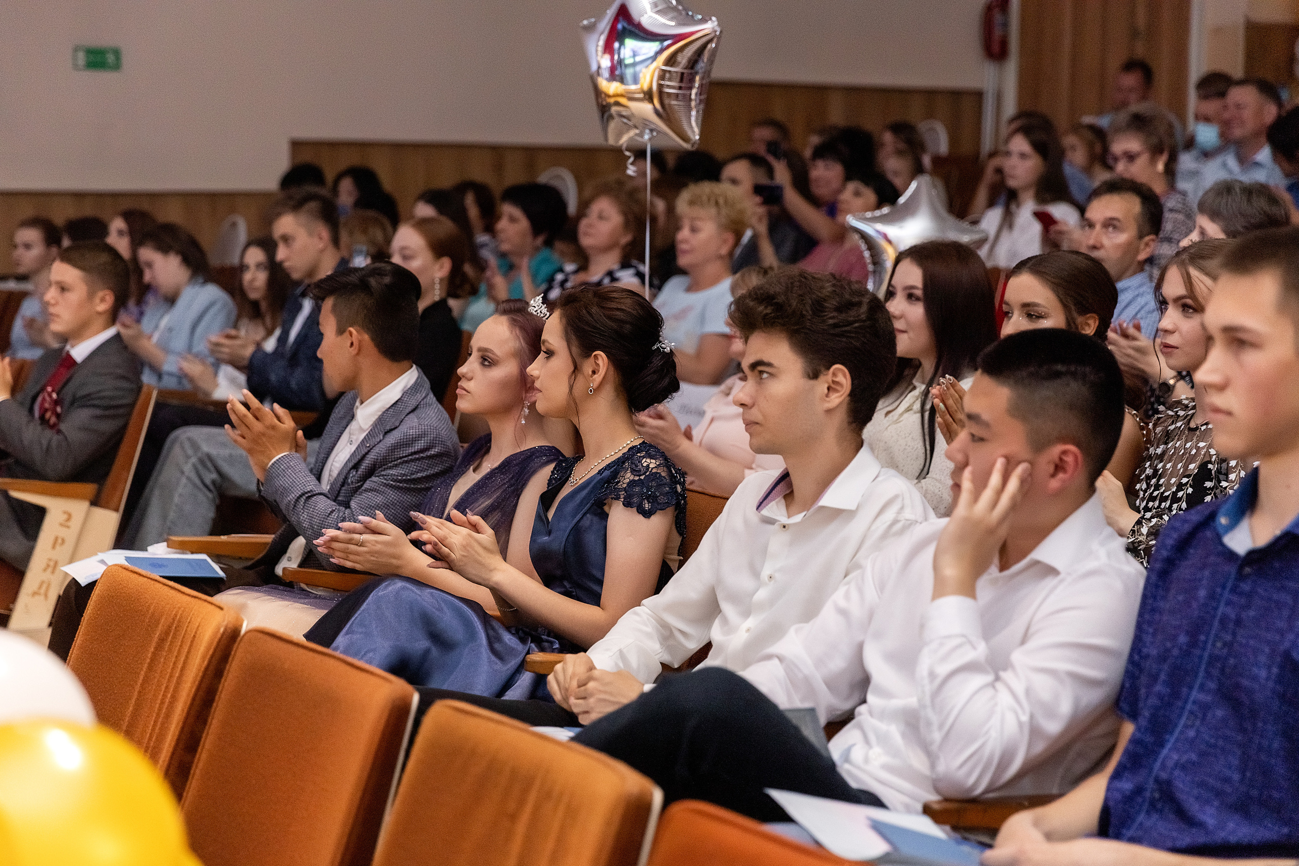Выпускной 33 школа. Стильный выпускной альбом Владивосток фотограф Вероника Мигачева