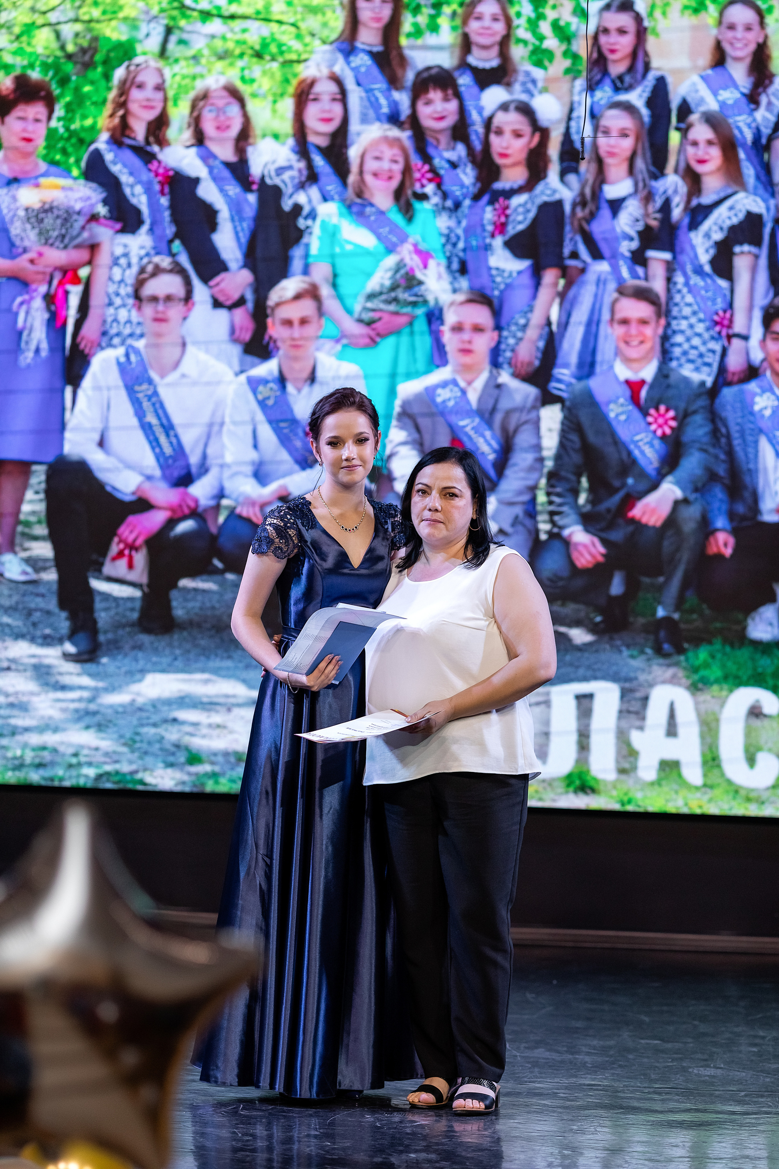 Выпускной 33 школа. Стильный выпускной альбом Владивосток фотограф Вероника Мигачева