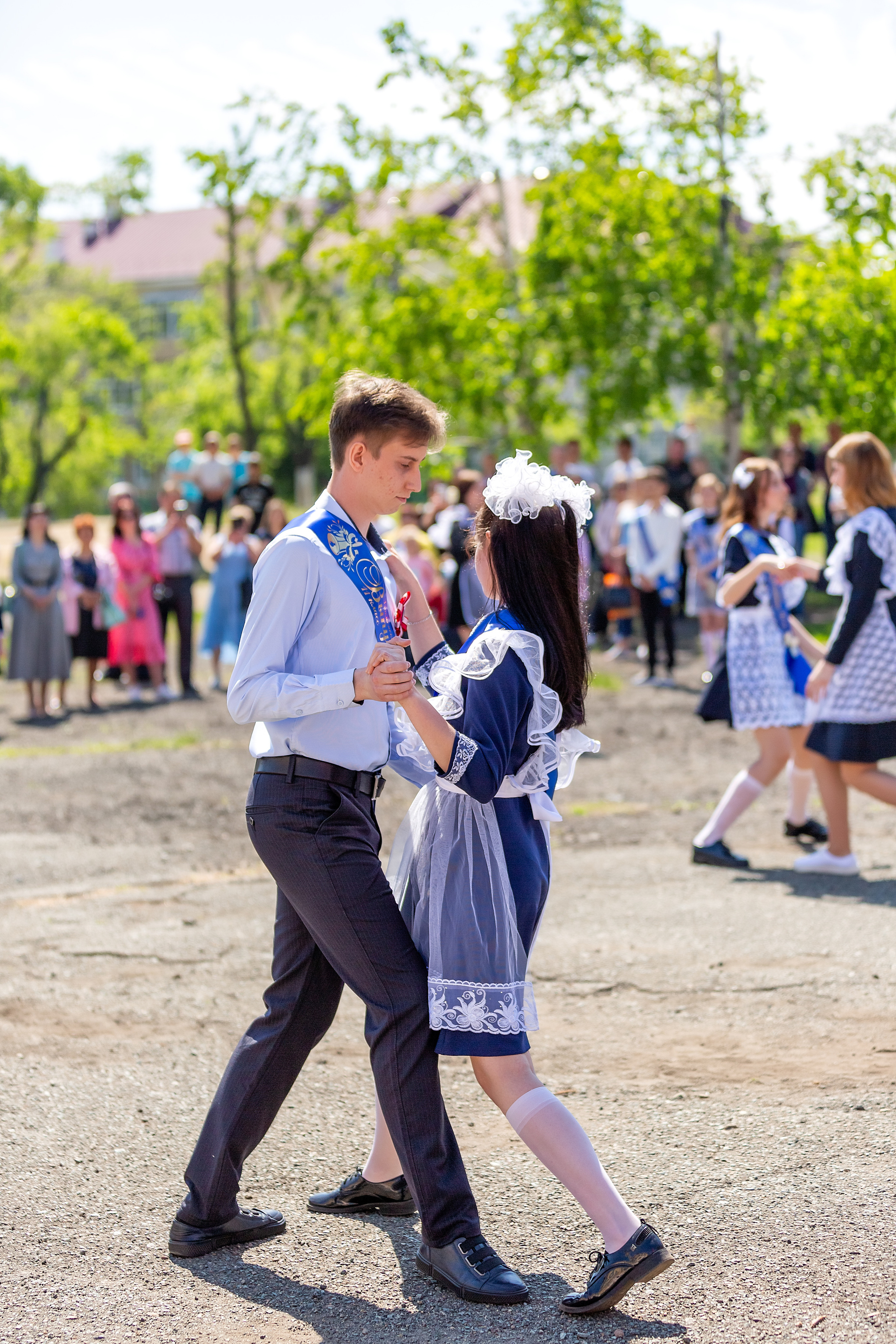 Последний звонок 33 школа. Стильный выпускной альбом Владивосток фотограф Вероника Мигачева