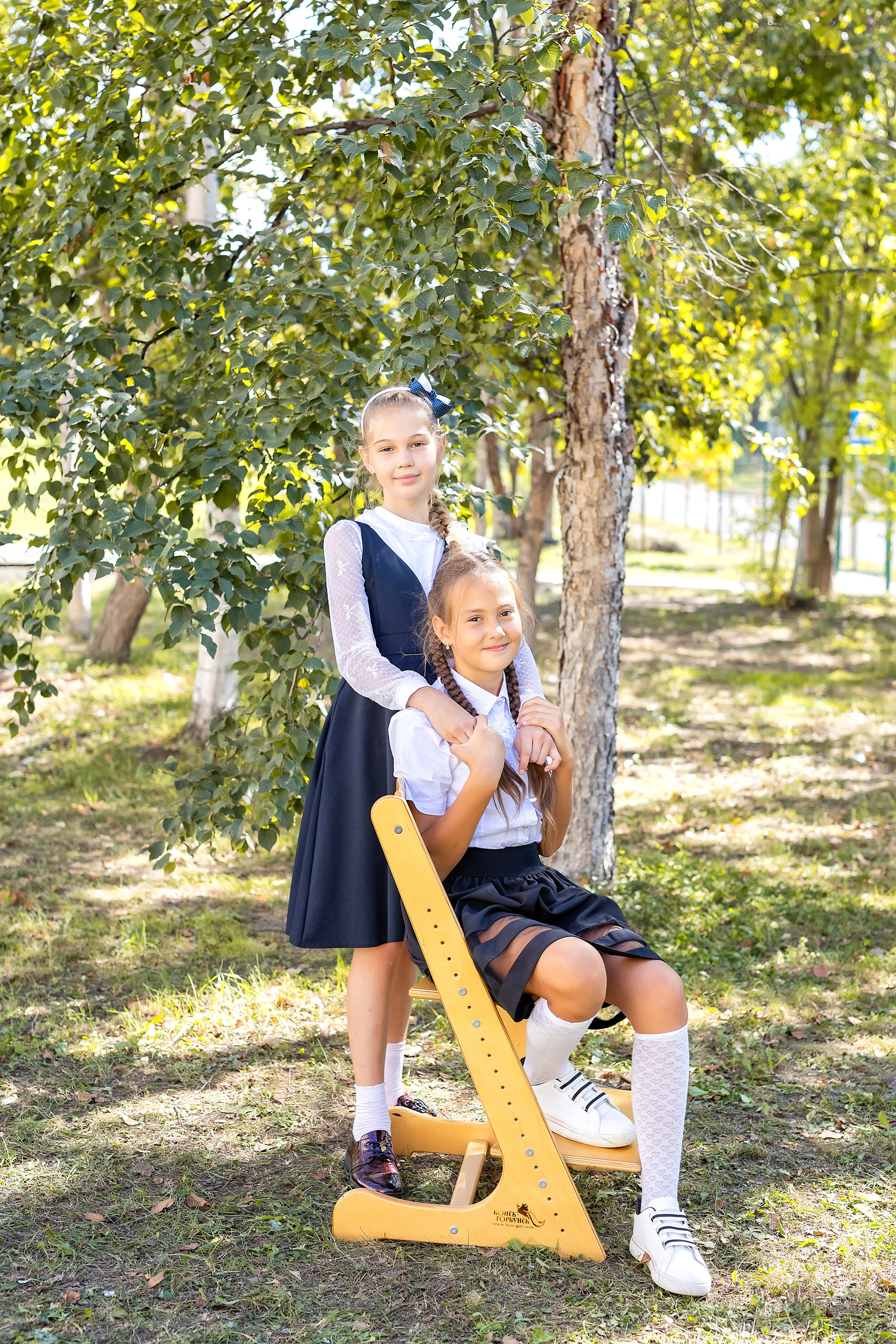 4-В, Гимназия. Фотозона «Здравствуй, Школа!». Стильный выпускной альбом Владивосток фотограф Вероника Мигачева