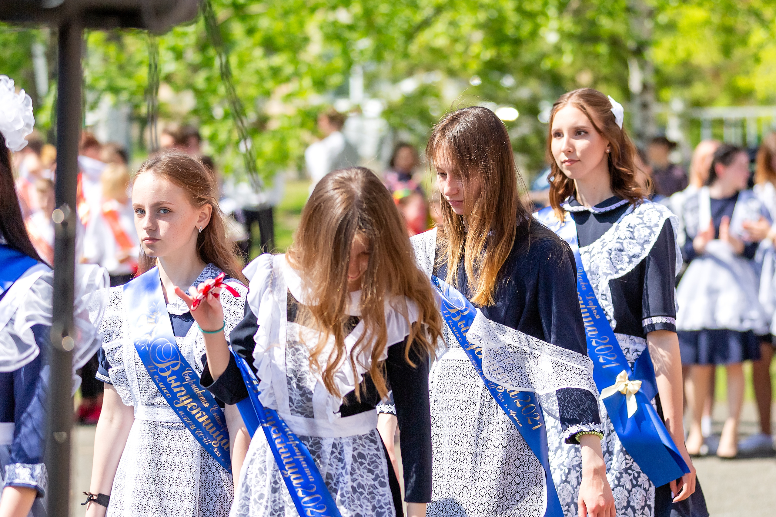 Последний звонок 33 школа. Стильный выпускной альбом Владивосток фотограф Вероника Мигачева