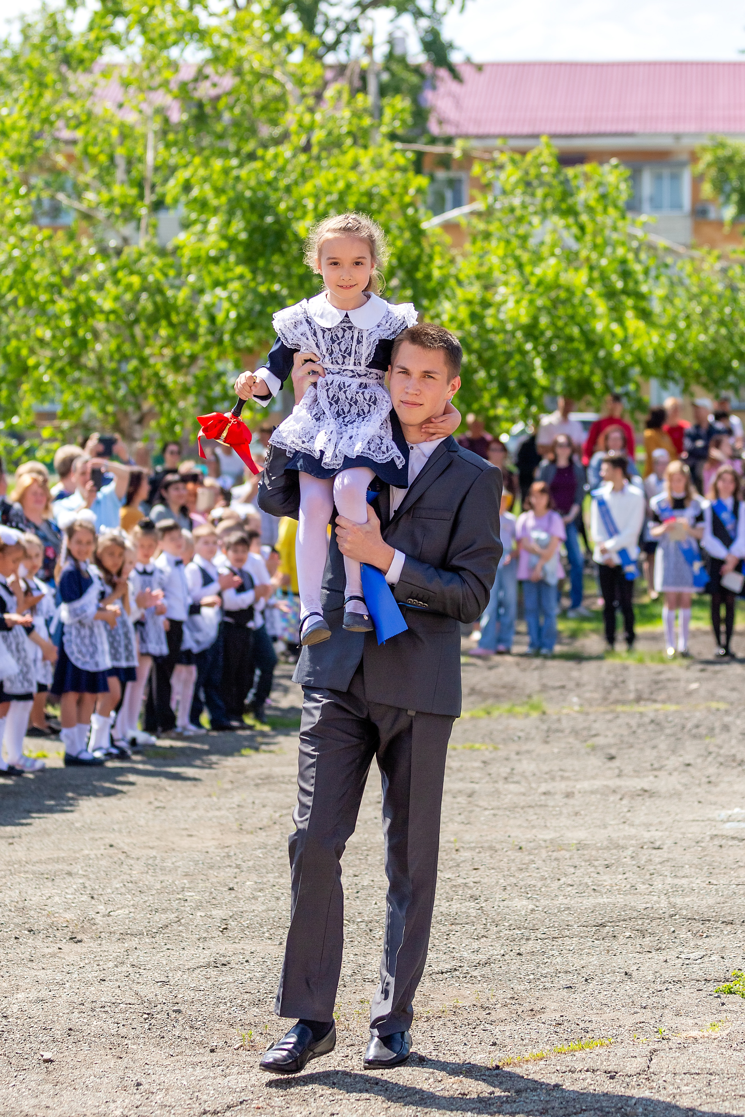 Последний звонок 33 школа. Стильный выпускной альбом Владивосток фотограф Вероника Мигачева