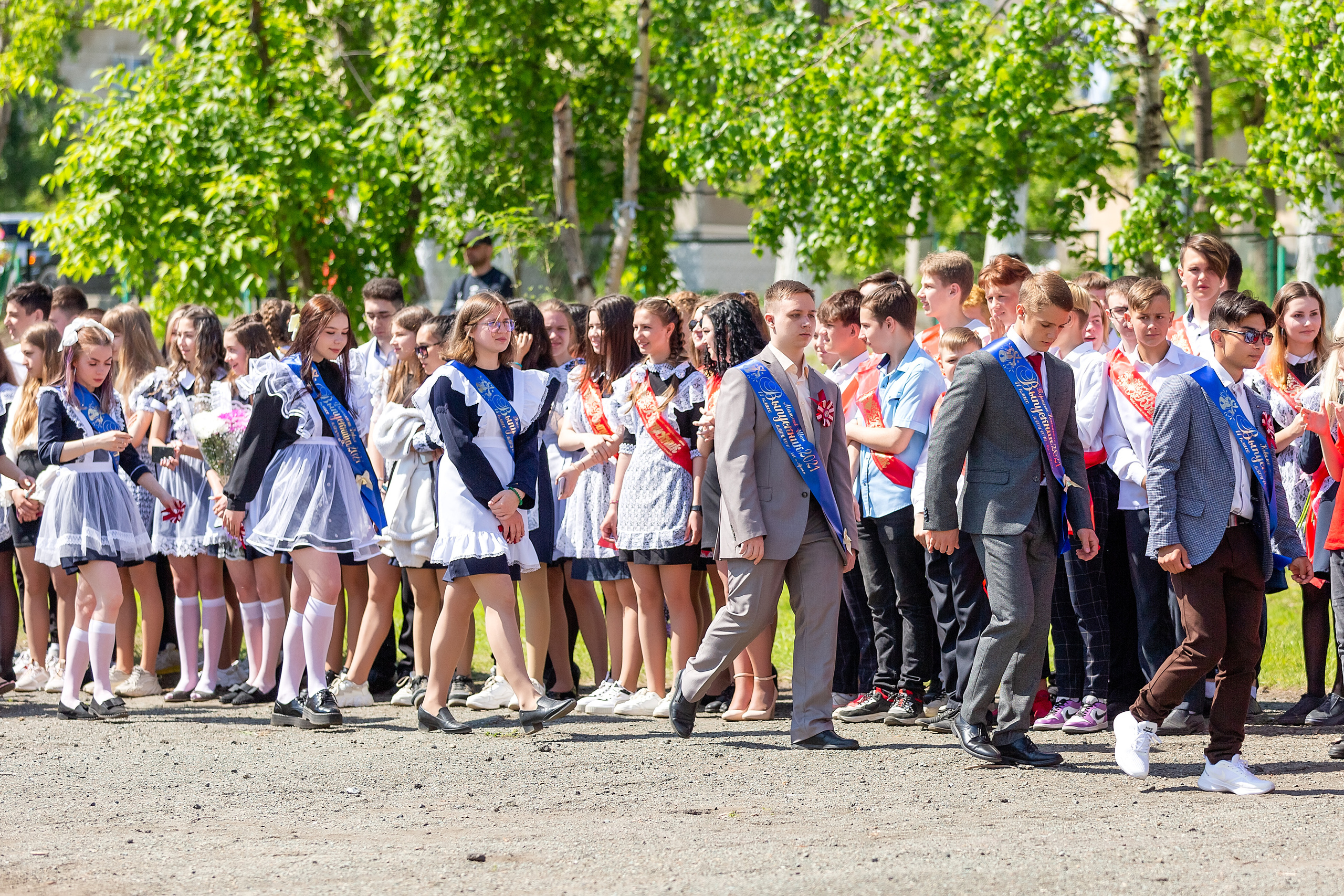 Последний звонок 33 школа. Стильный выпускной альбом Владивосток фотограф Вероника Мигачева