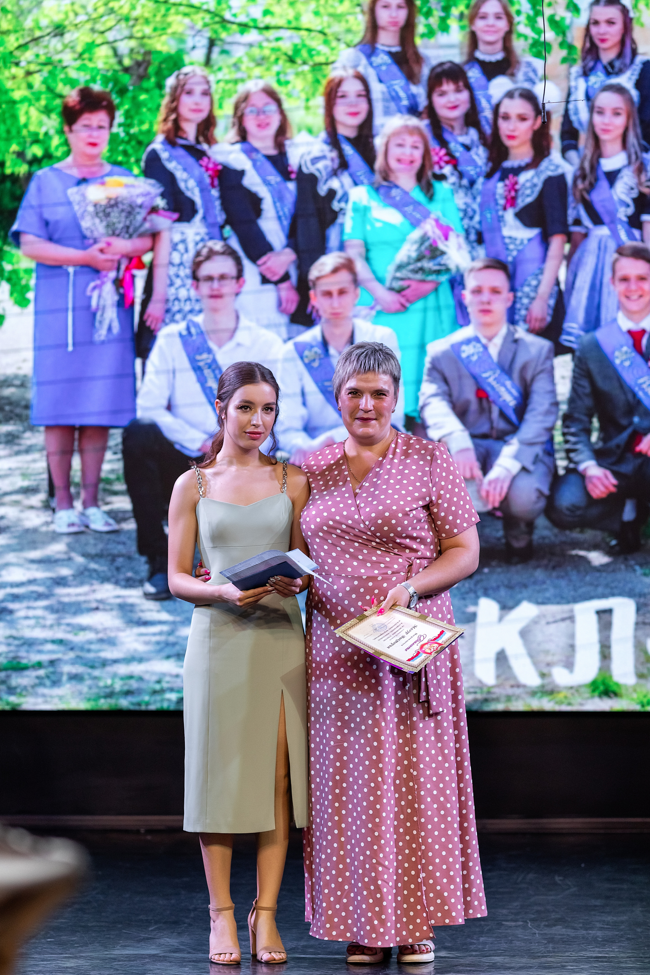 Выпускной 33 школа. Стильный выпускной альбом Владивосток фотограф Вероника Мигачева