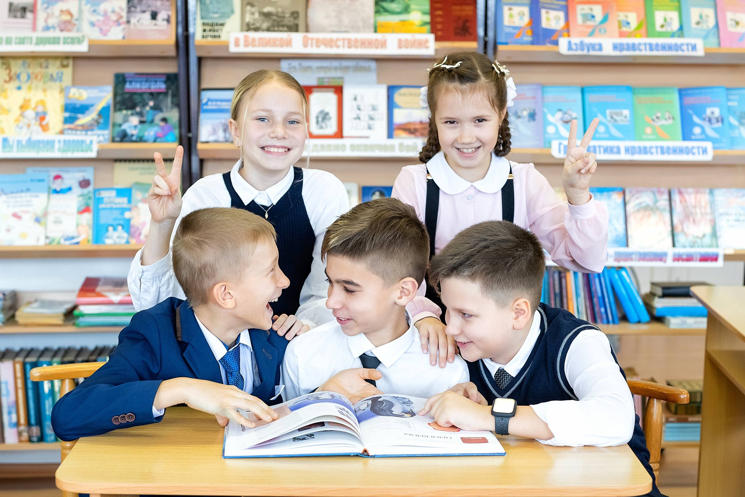 Начальная школа. Стильный выпускной альбом Владивосток фотограф Вероника Мигачева