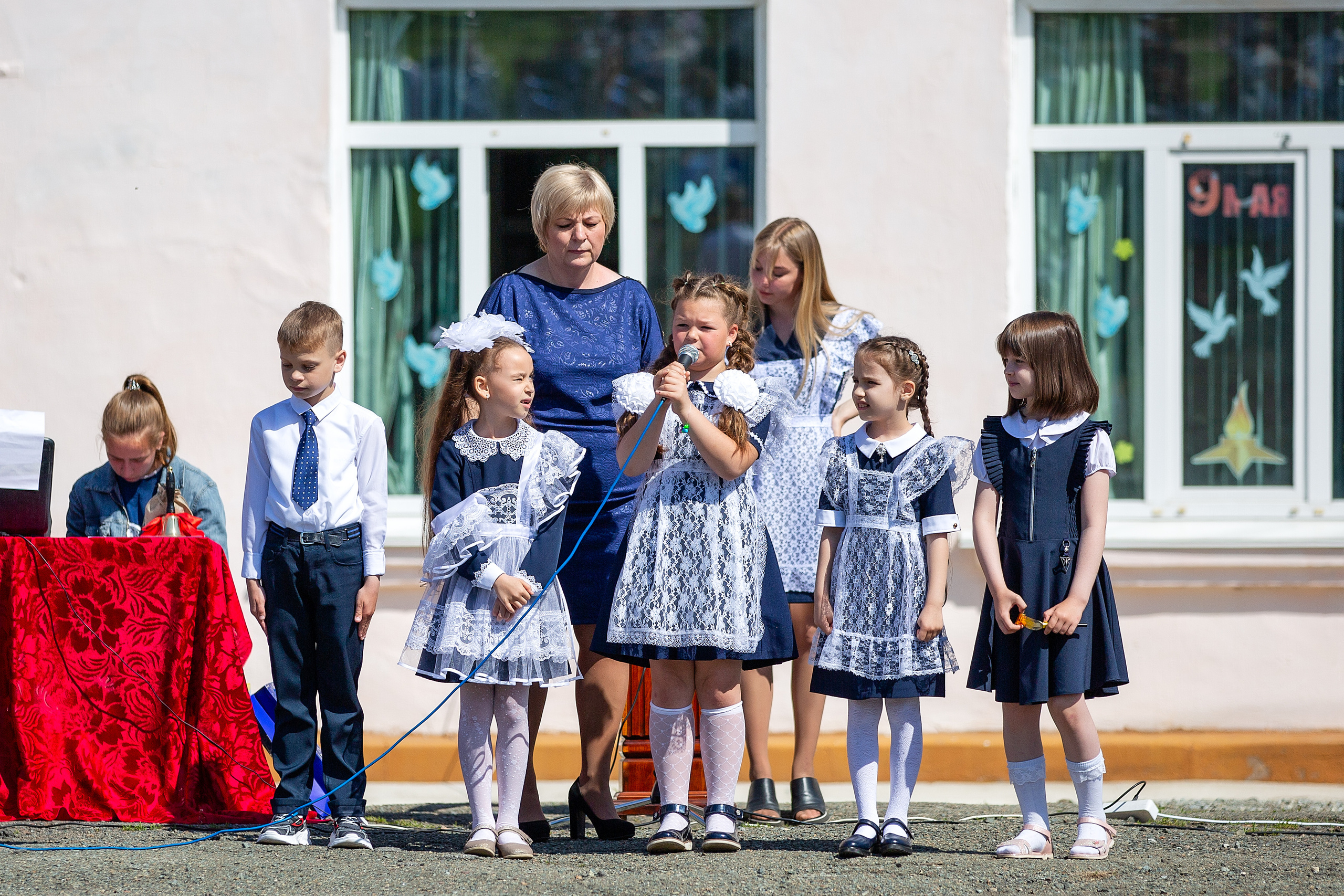 Последний звонок 33 школа. Стильный выпускной альбом Владивосток фотограф Вероника Мигачева