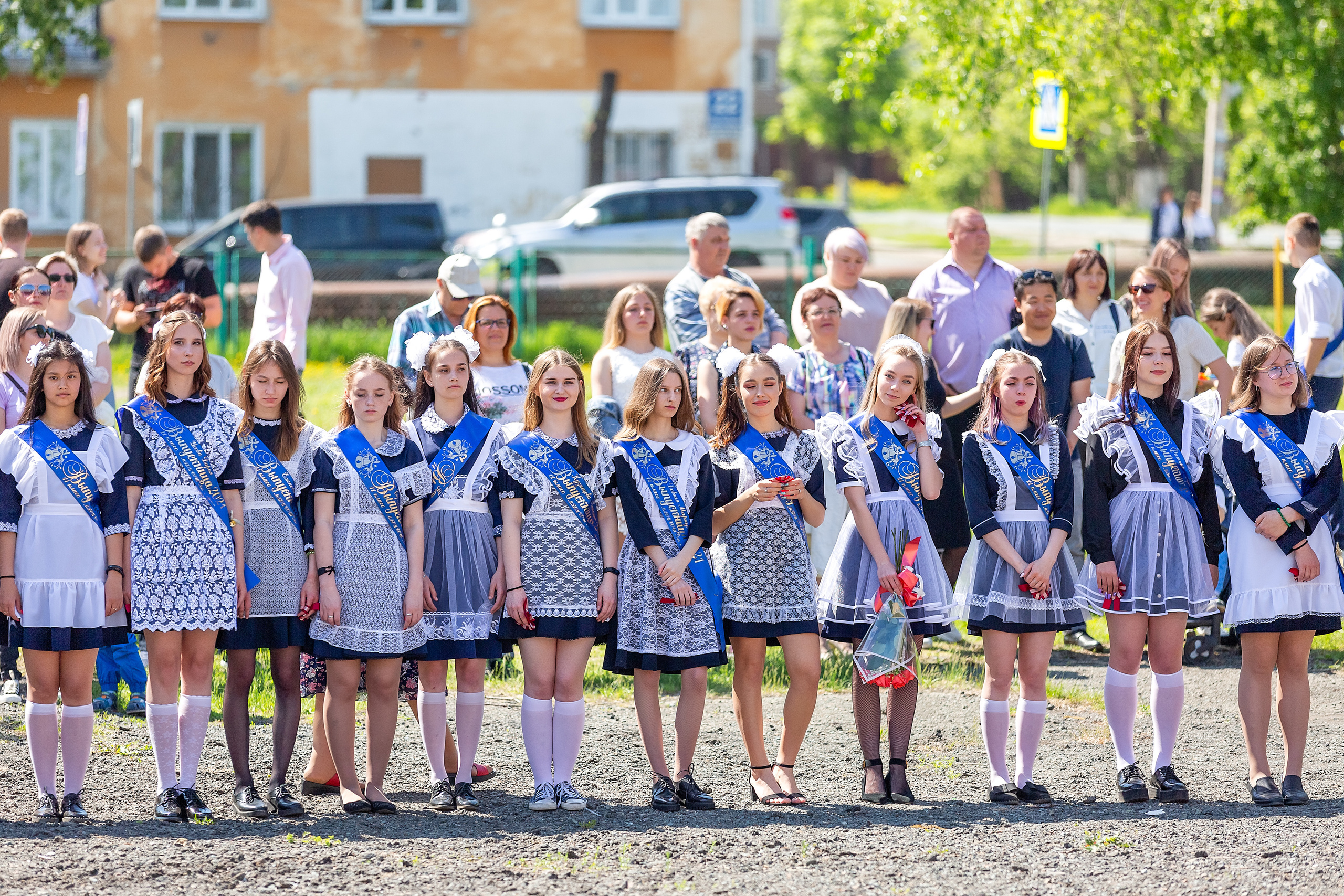 Последний звонок 33 школа. Стильный выпускной альбом Владивосток фотограф Вероника Мигачева