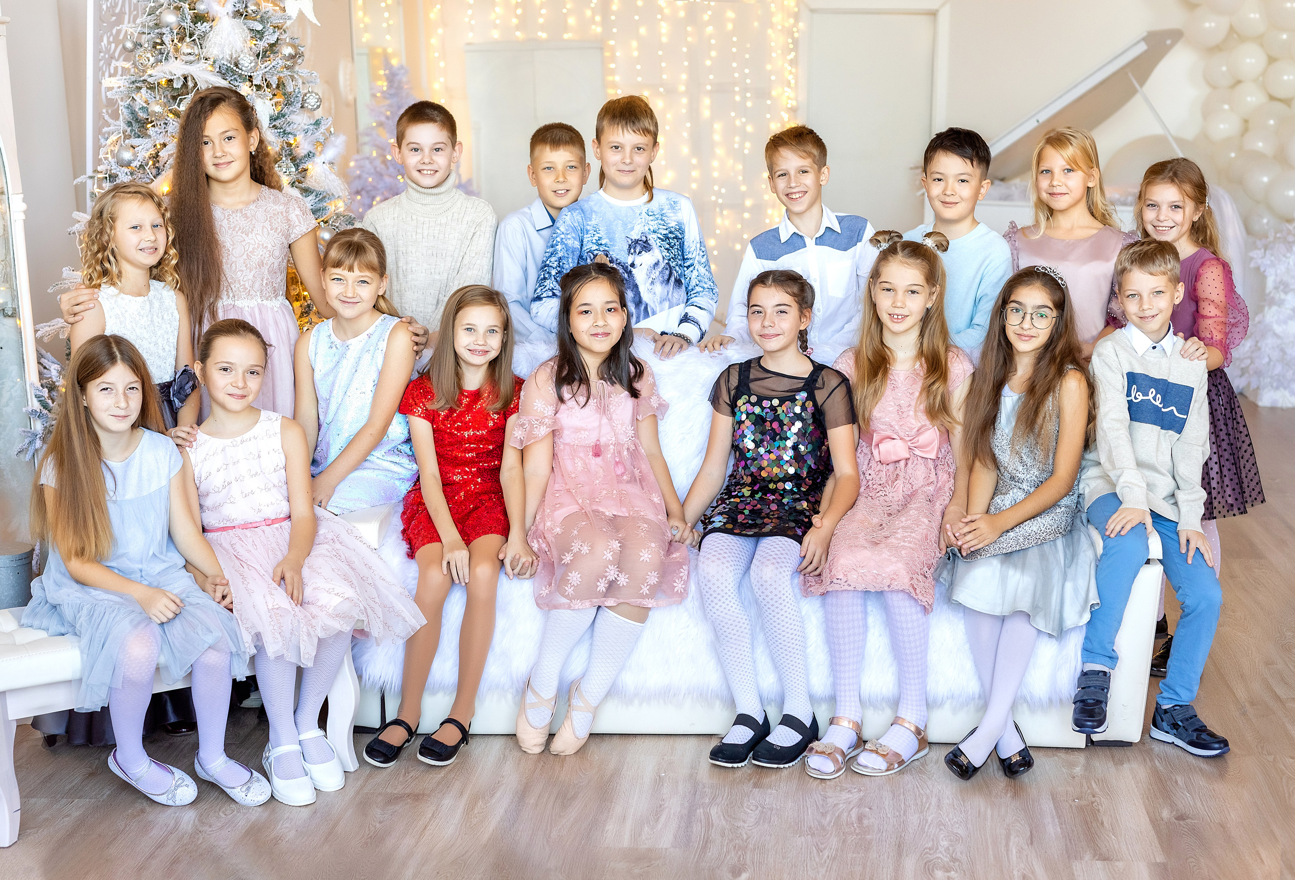 4 класс, в студии «Амбер». Стильный выпускной альбом Владивосток фотограф Вероника Мигачева