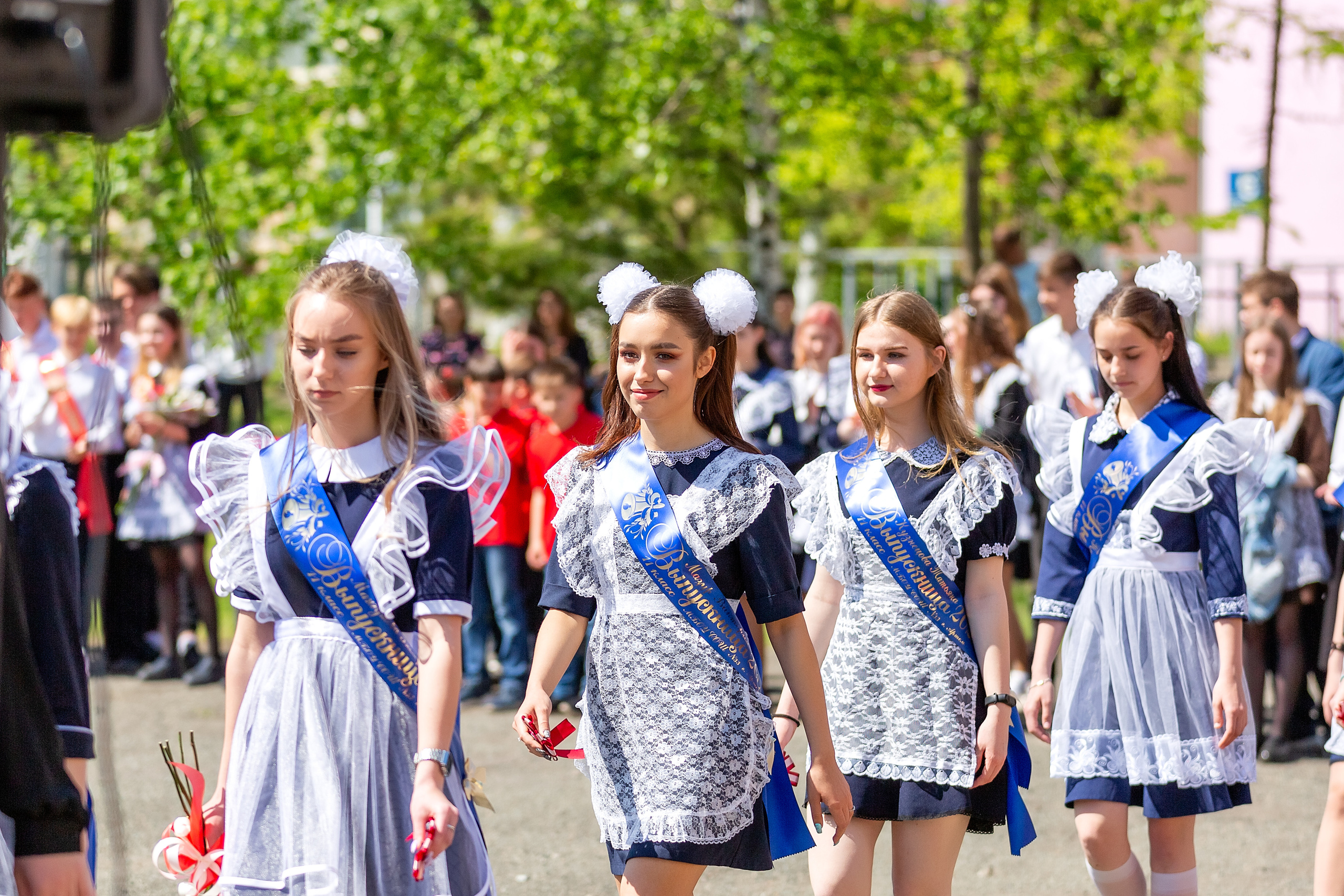 Последний звонок 33 школа. Стильный выпускной альбом Владивосток фотограф Вероника Мигачева