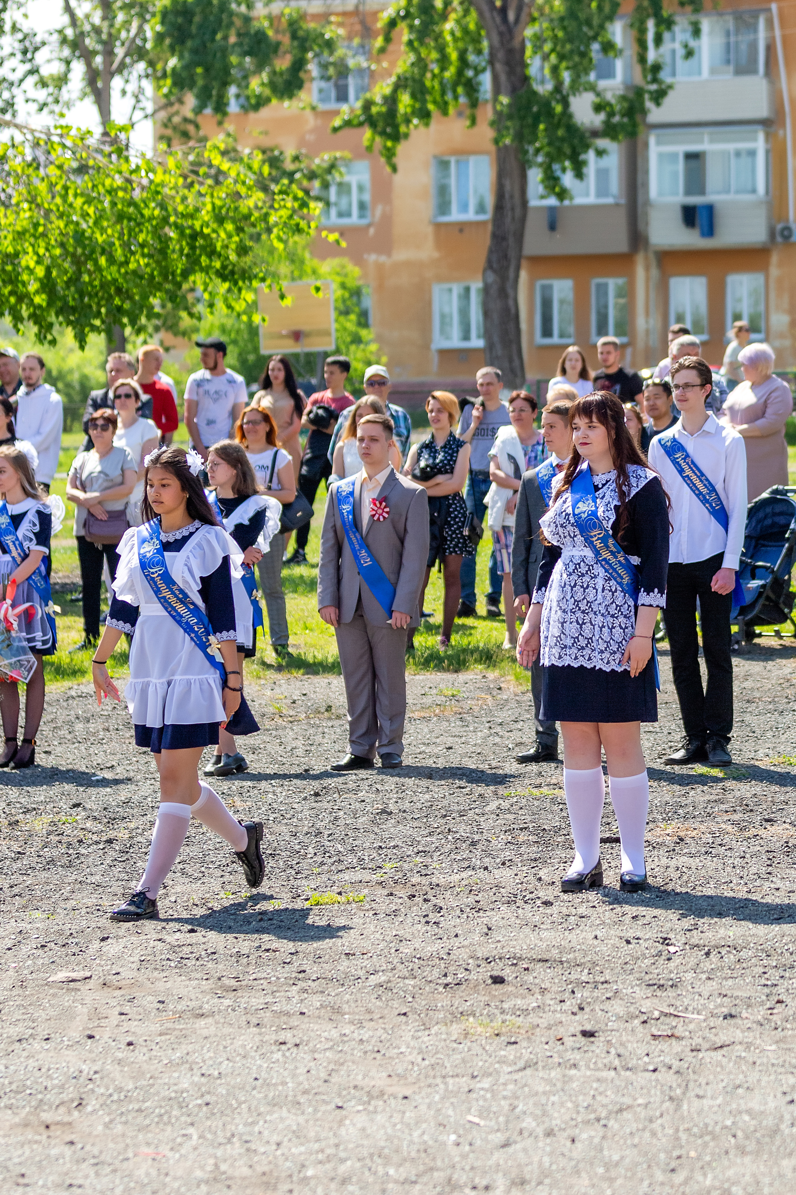 Последний звонок 33 школа. Стильный выпускной альбом Владивосток фотограф Вероника Мигачева