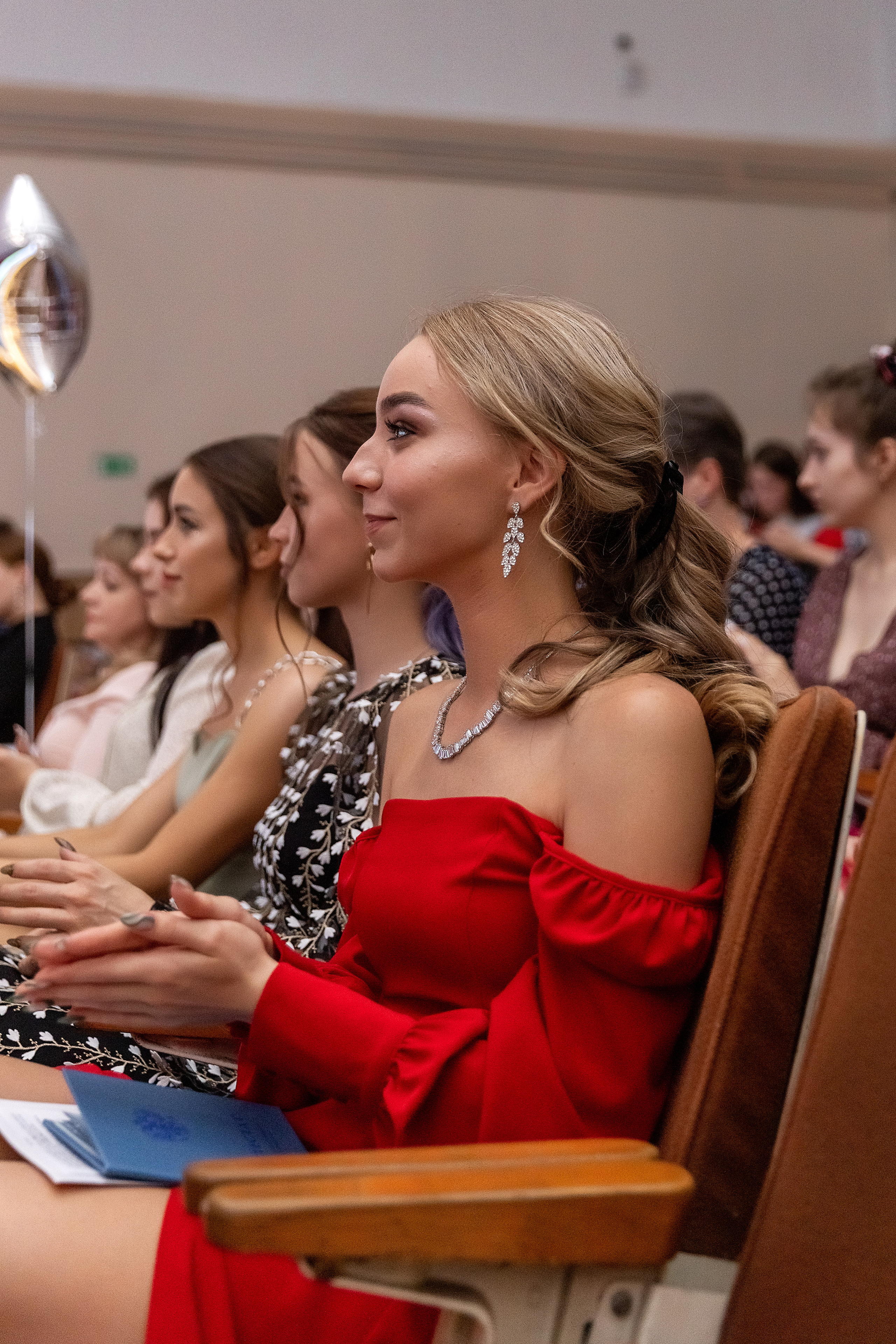 Выпускной 33 школа. Стильный выпускной альбом Владивосток фотограф Вероника Мигачева