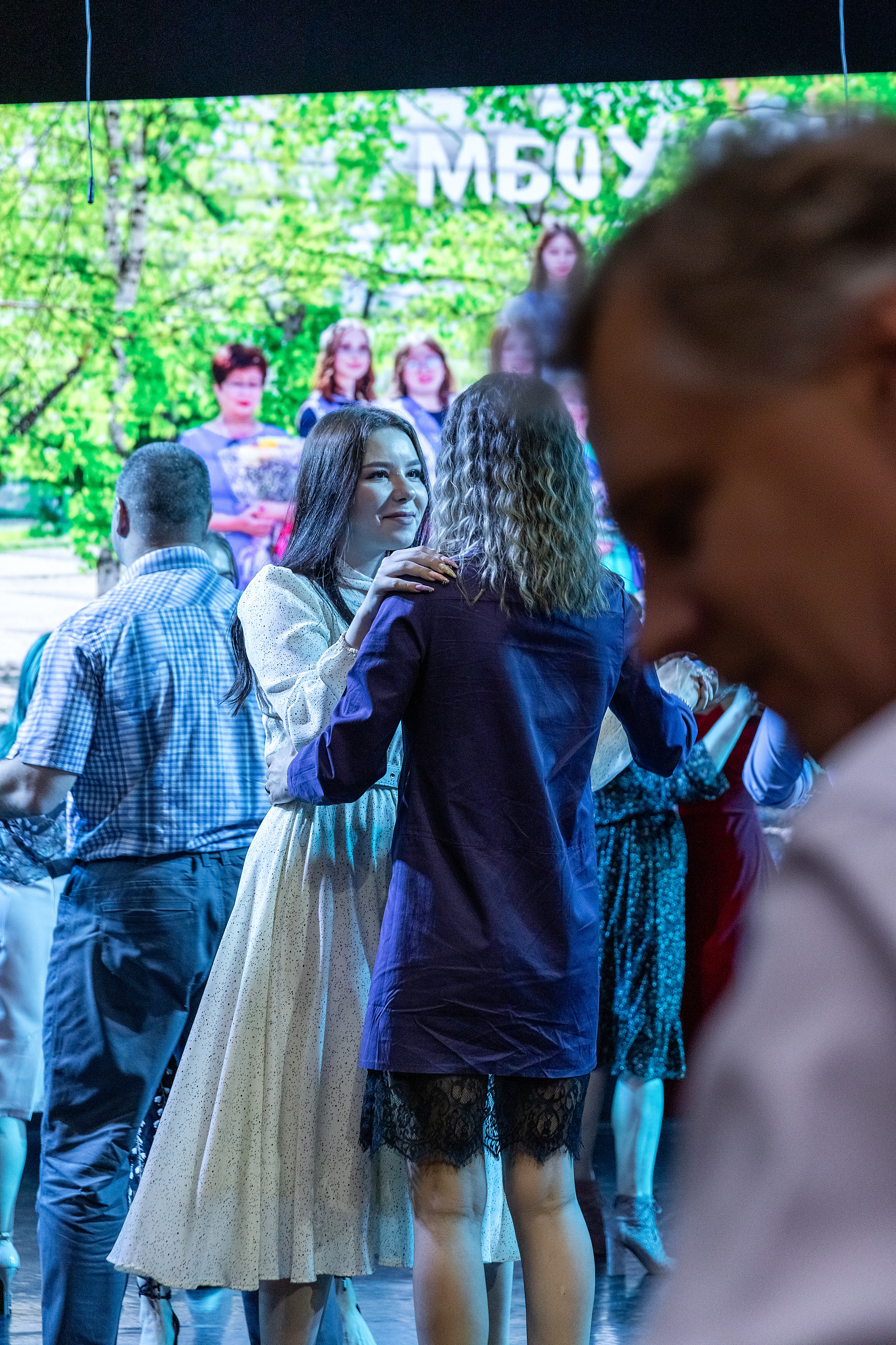 Выпускной 33 школа. Стильный выпускной альбом Владивосток фотограф Вероника Мигачева