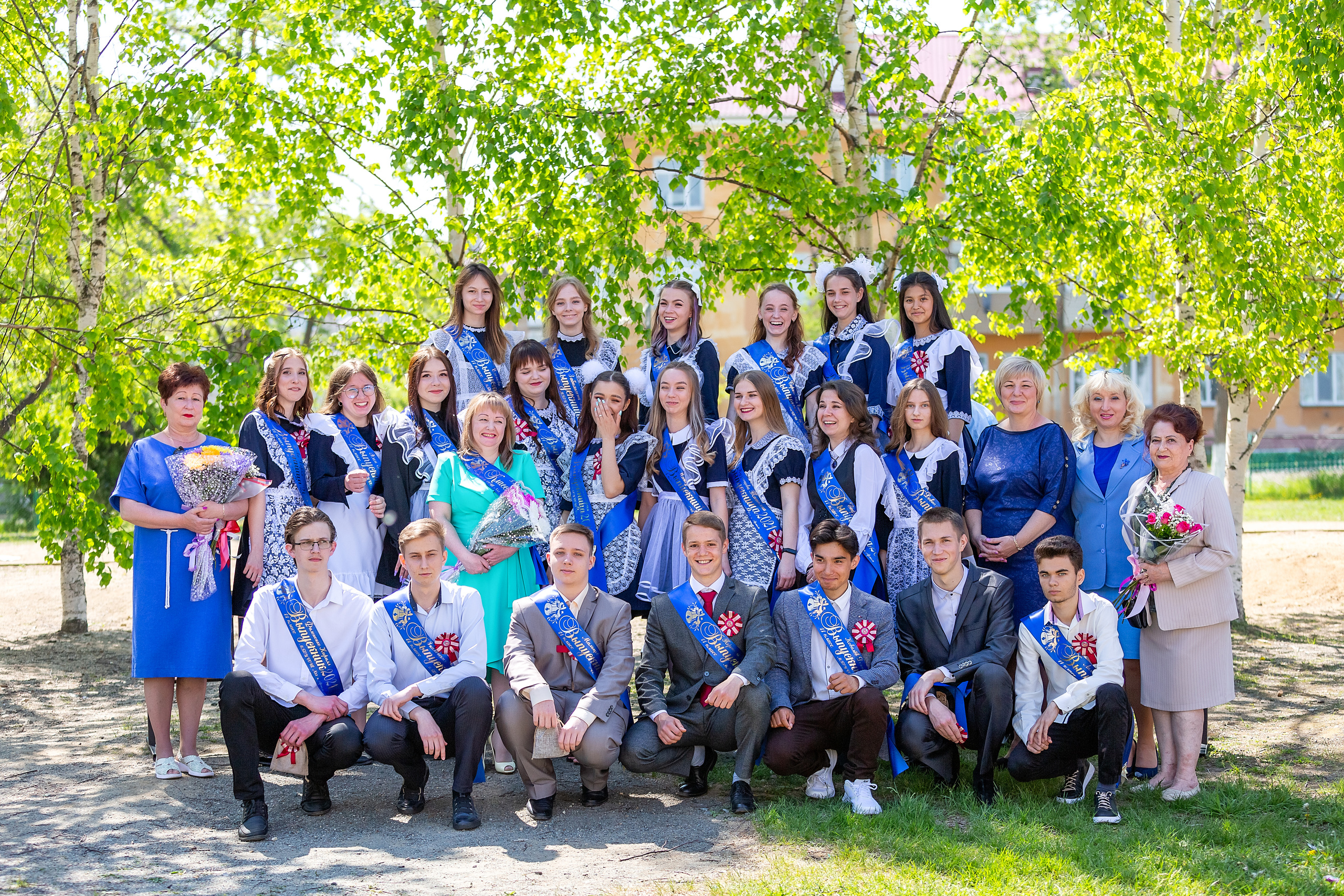 Последний звонок 33 школа. Стильный выпускной альбом Владивосток фотограф Вероника Мигачева