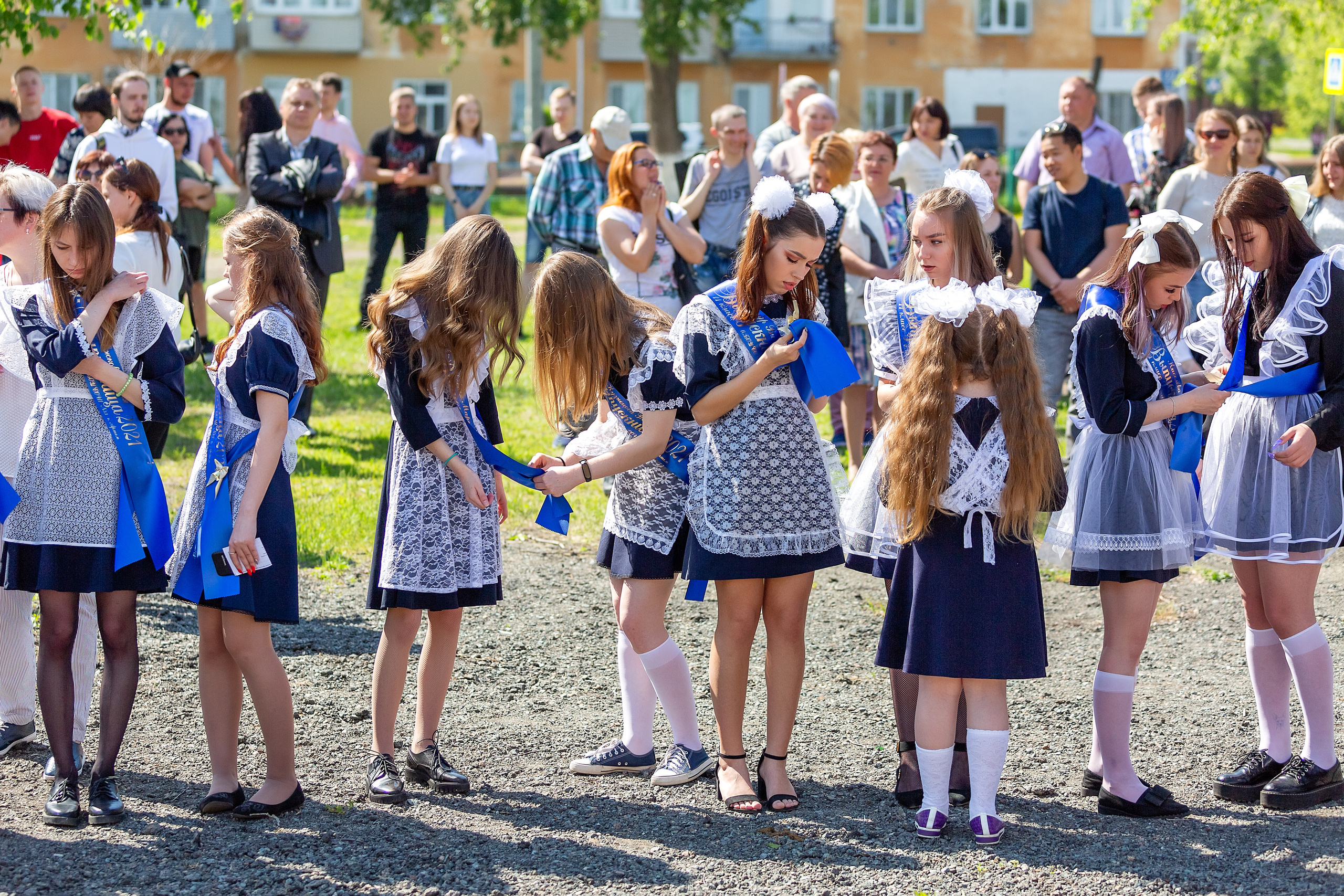 Последний звонок 33 школа. Стильный выпускной альбом Владивосток фотограф Вероника Мигачева