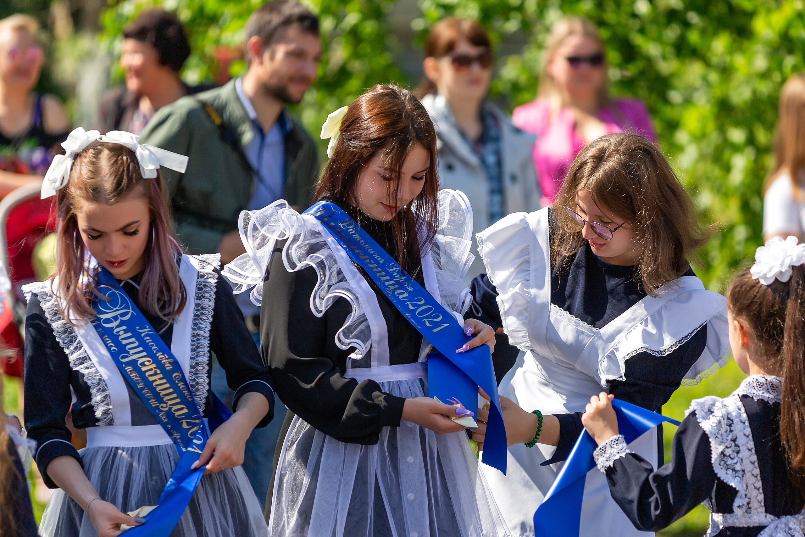 Последний звонок 33 школа. Стильный выпускной альбом Владивосток фотограф Вероника Мигачева