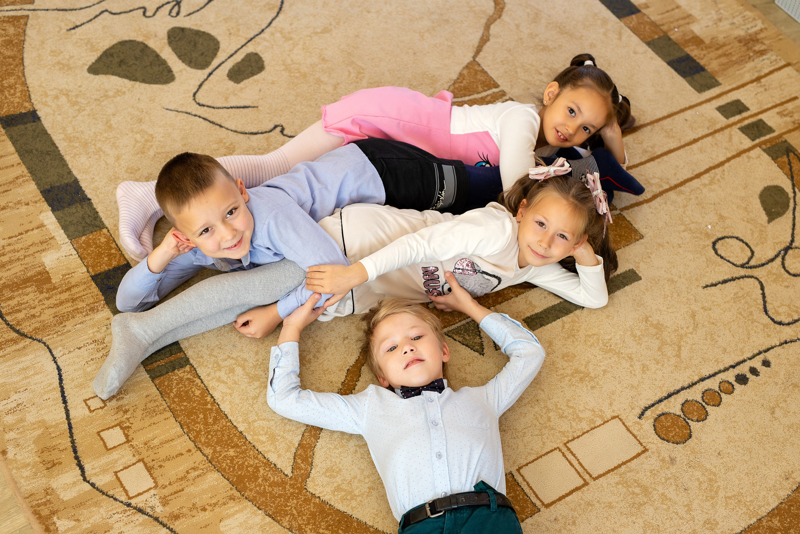 Выпускной альбом город Артем. Стильный выпускной альбом Владивосток фотограф Вероника Мигачева