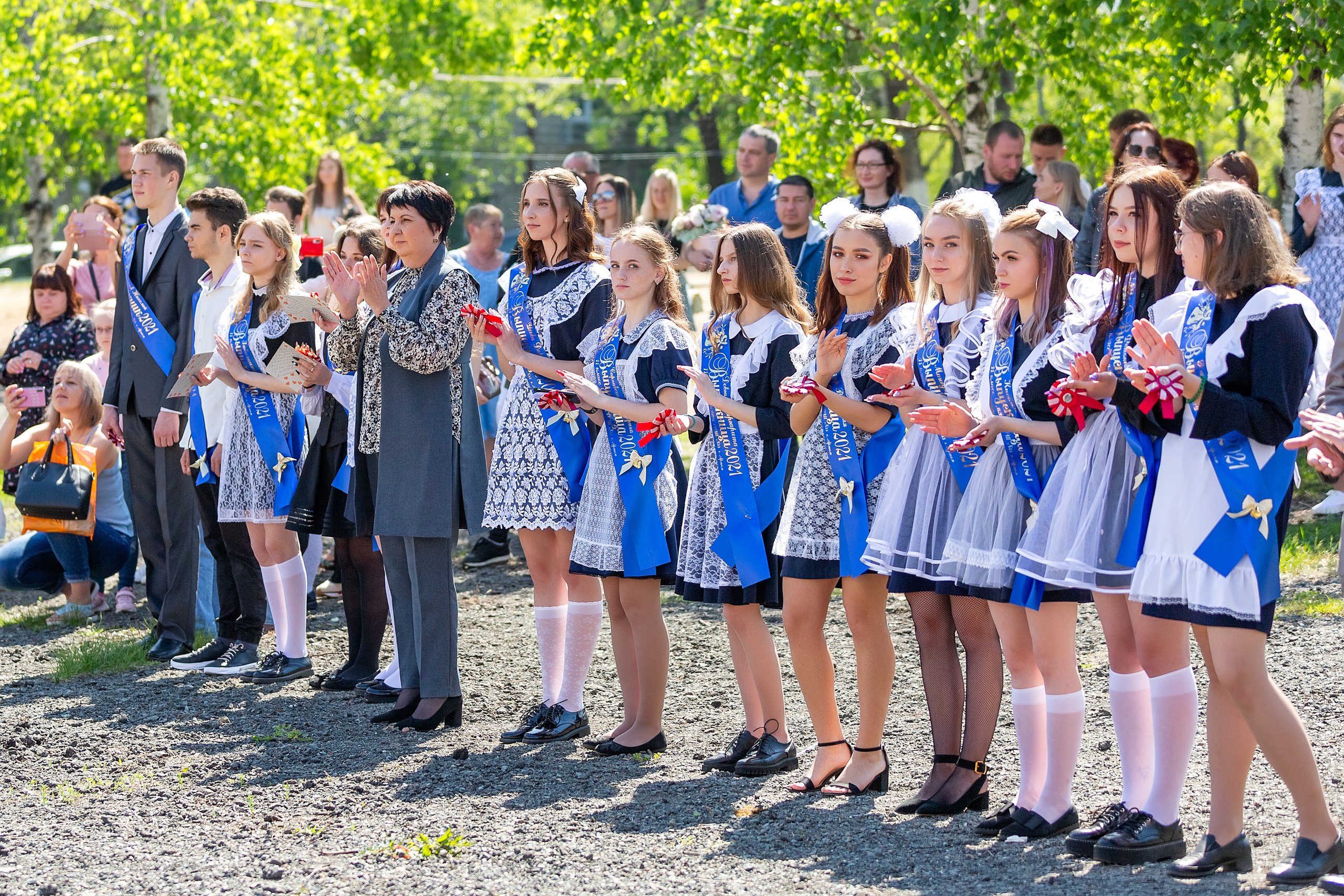 Последний звонок 33 школа. Стильный выпускной альбом Владивосток фотограф Вероника Мигачева
