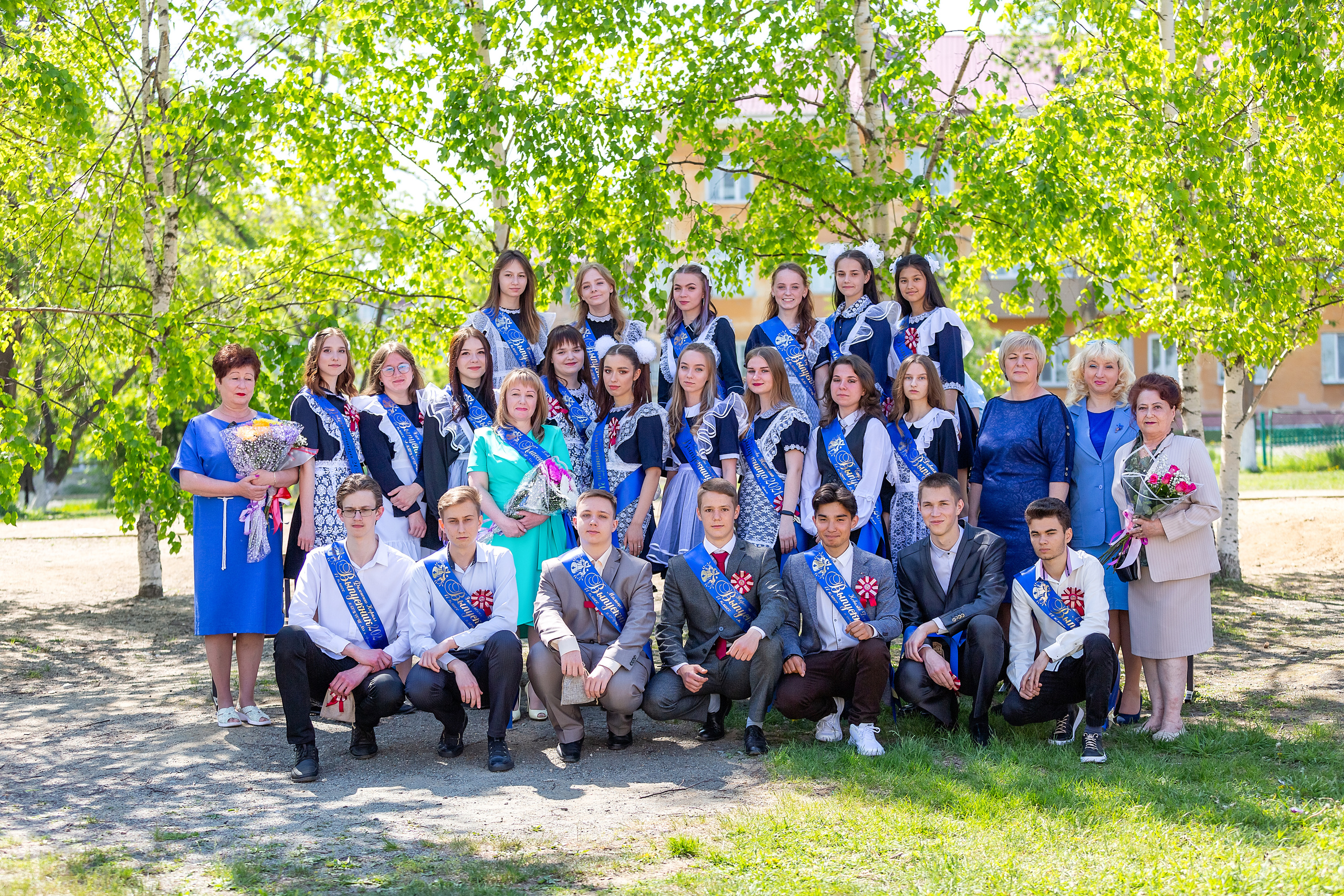 Последний звонок 33 школа. Стильный выпускной альбом Владивосток фотограф Вероника Мигачева