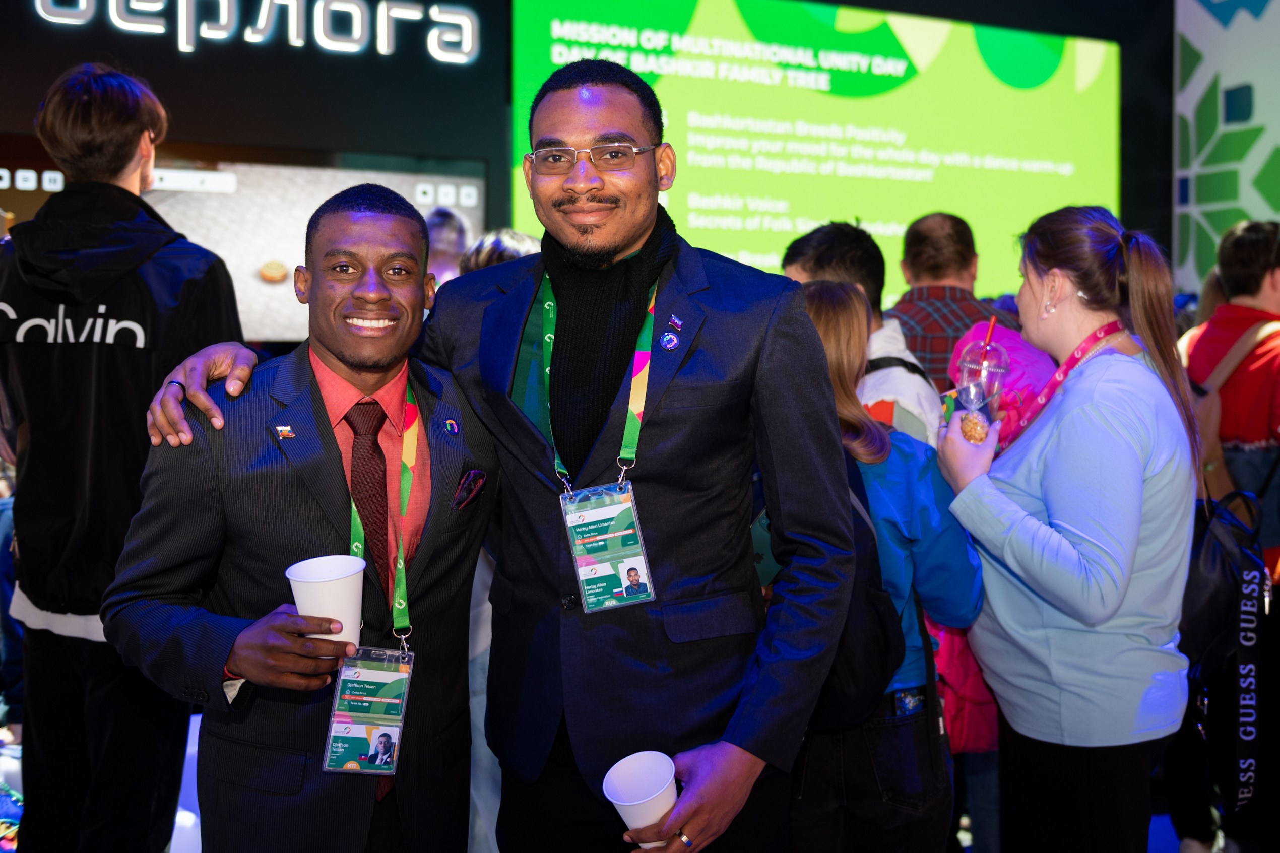 Всемирный фестиваль молодежи 2024. Свадебный и семейный фотограф София Невская