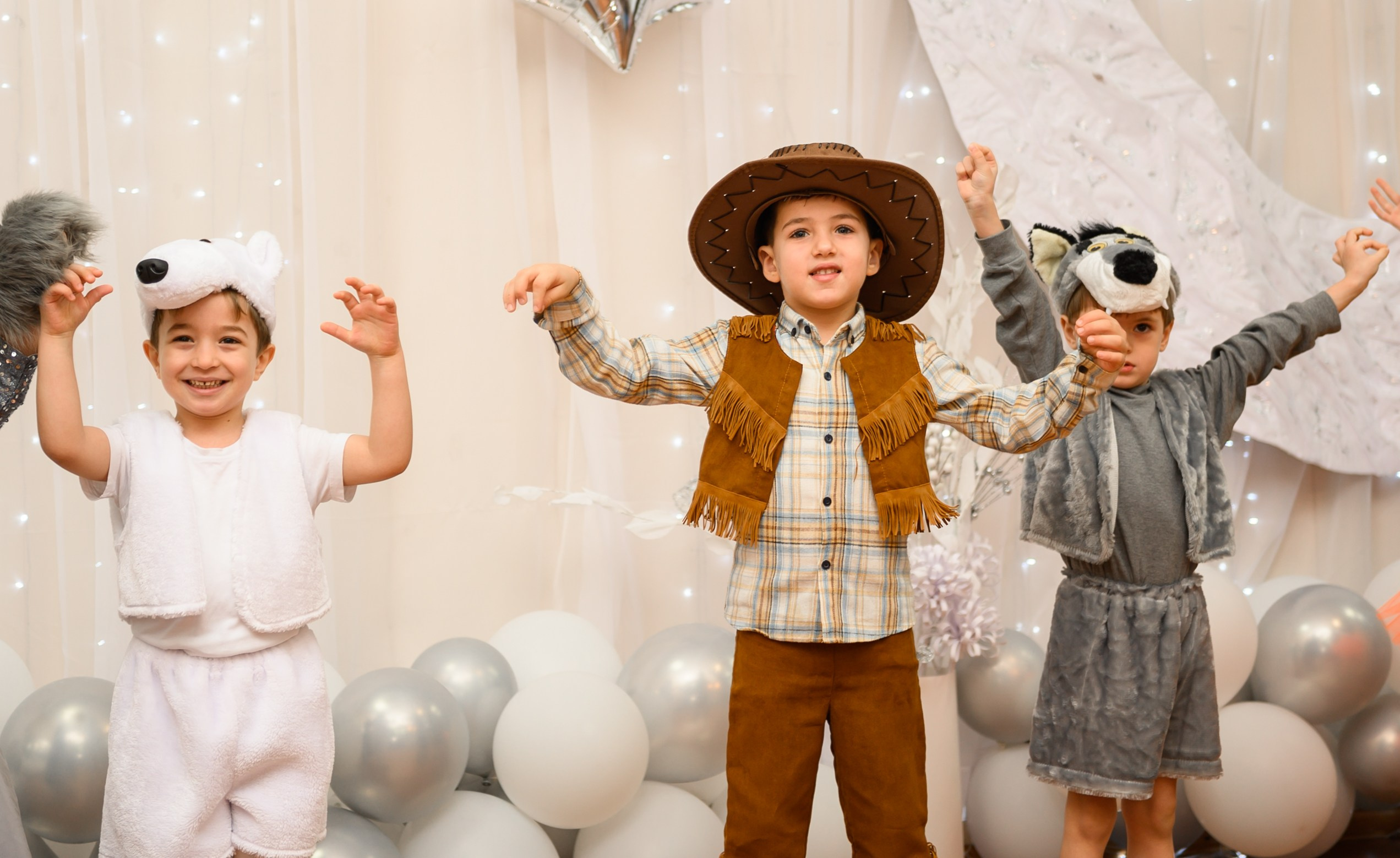 Елка 2025 садик Адлер. Свадебный и семейный фотограф София Невская