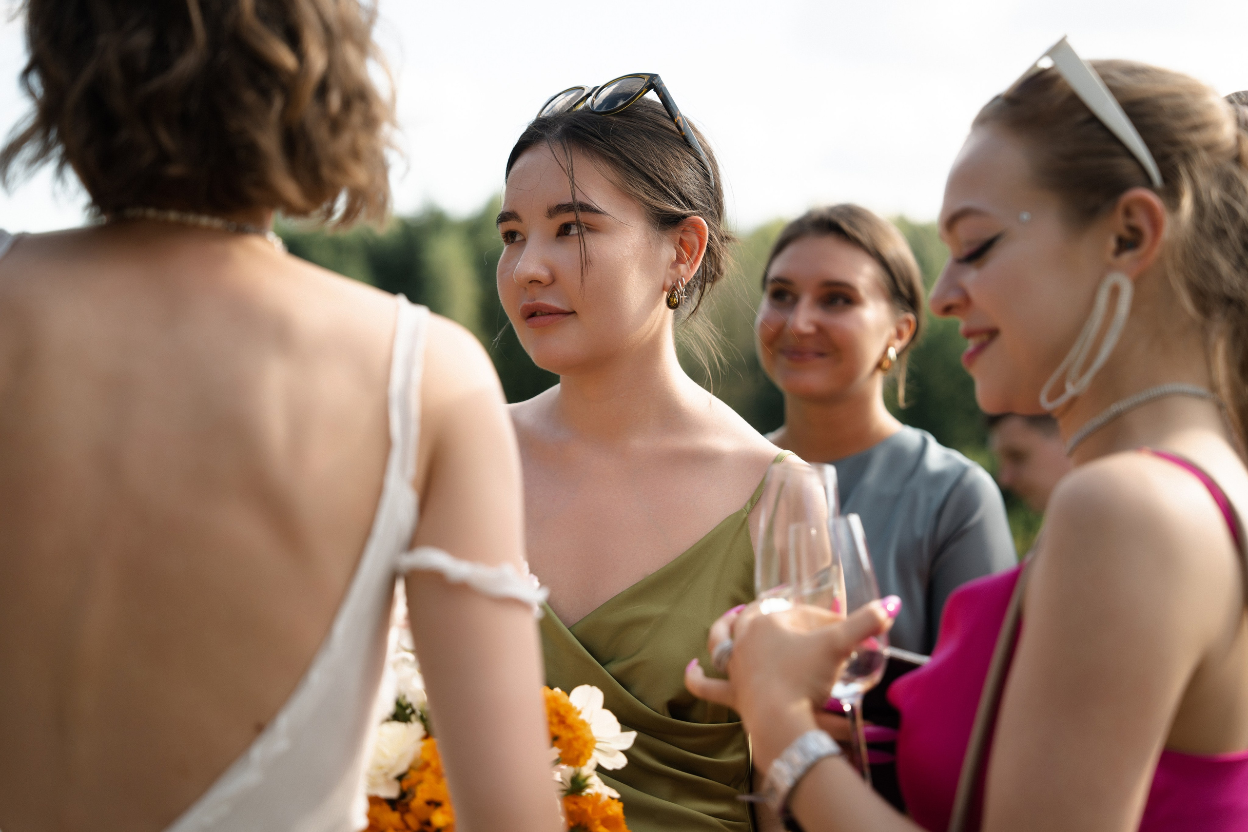 Арина & Иван. Камерная свадьба на природе в стиле в расслабленном стиле. Свадебный фотограф организатор в Санкт-Петербурге Ассоль Опарина