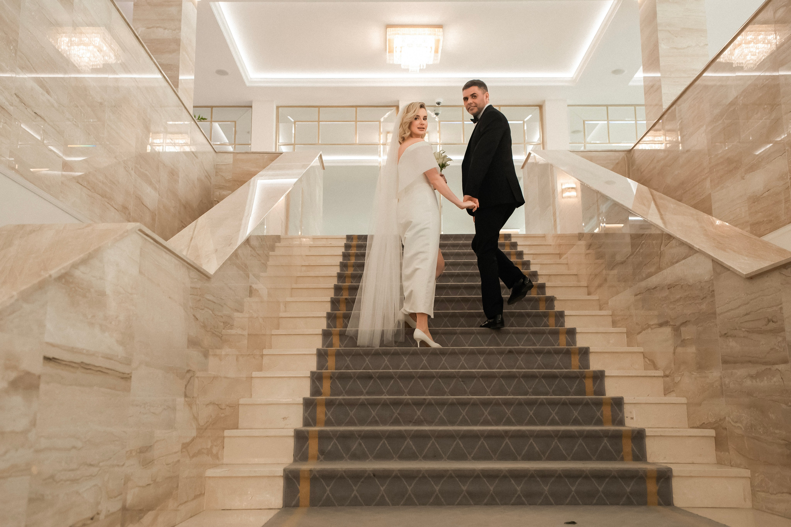 Олеся и Евгений. Свадьба в ресторане Butler. Свадебный и семейный фотограф в Москве Евгения Лисина