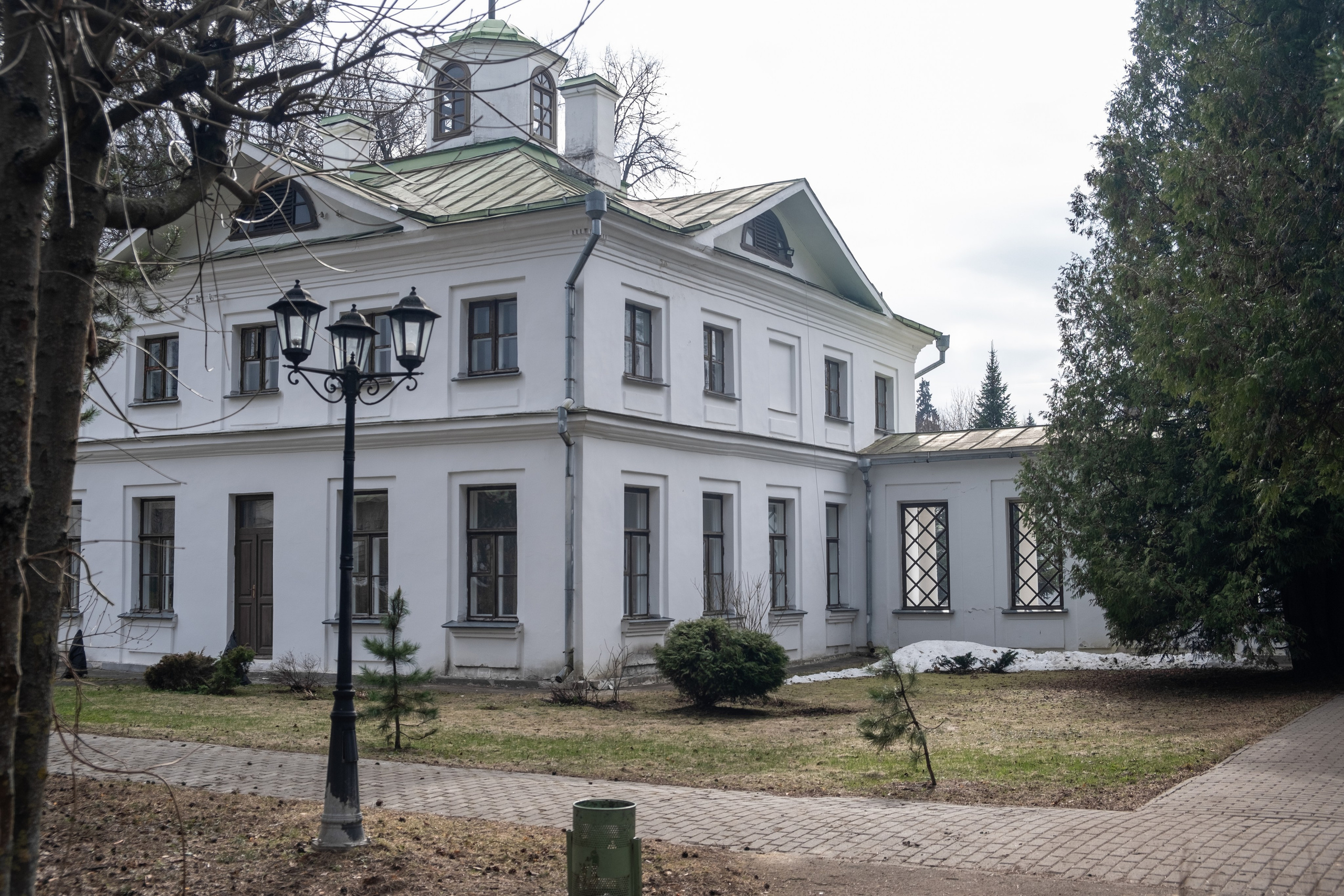 PACKAGES & PRICING. Exclusive Closing Gifts for Top Realtors | Custom House Portraits by Yulia Yurchevskaya