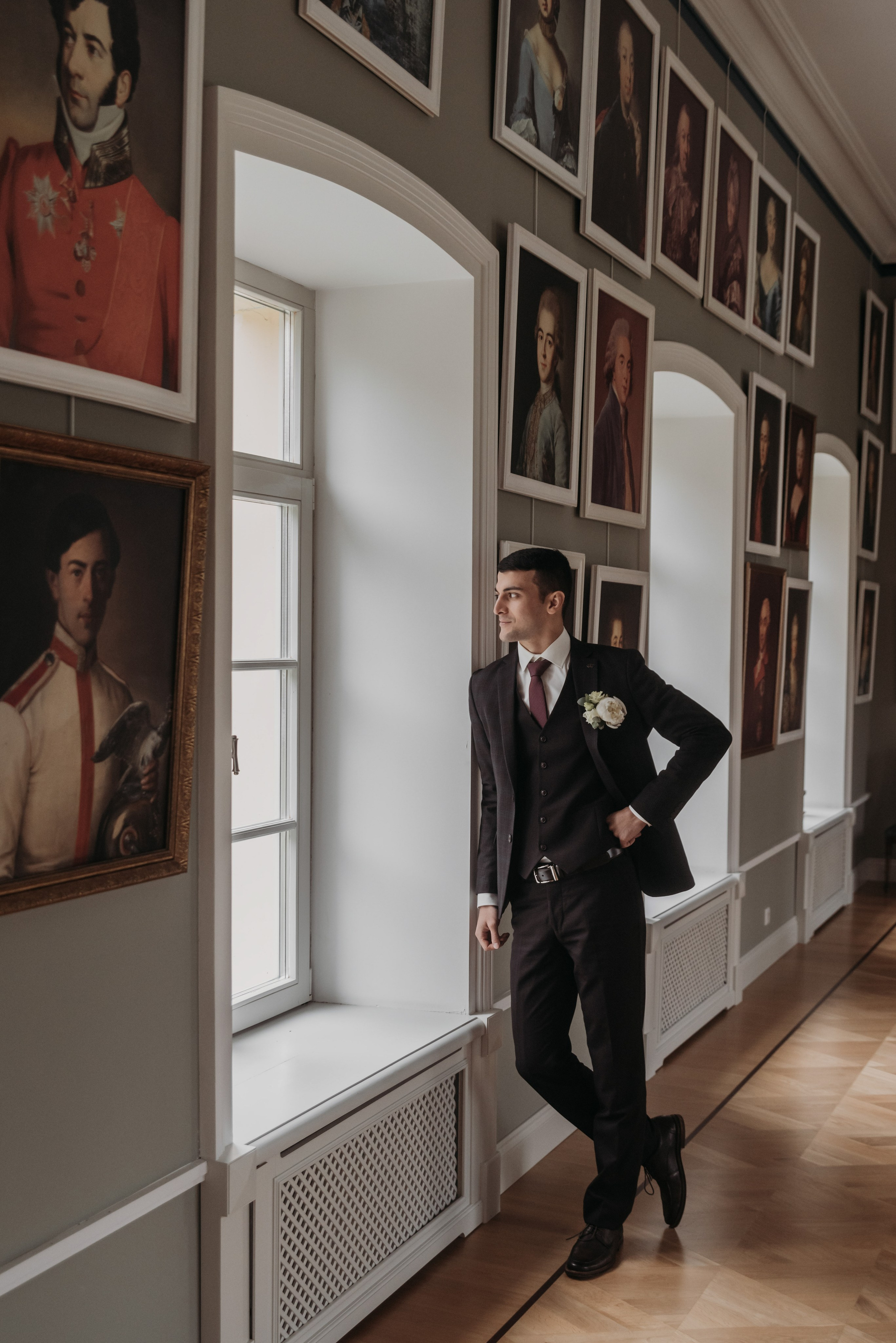 Свадебная фотосессия в Твери в красивой локации в замке в Московской области. Свадебный фотограф в Твери, Москве и Санкт-Петербурге Денисова Екатерина