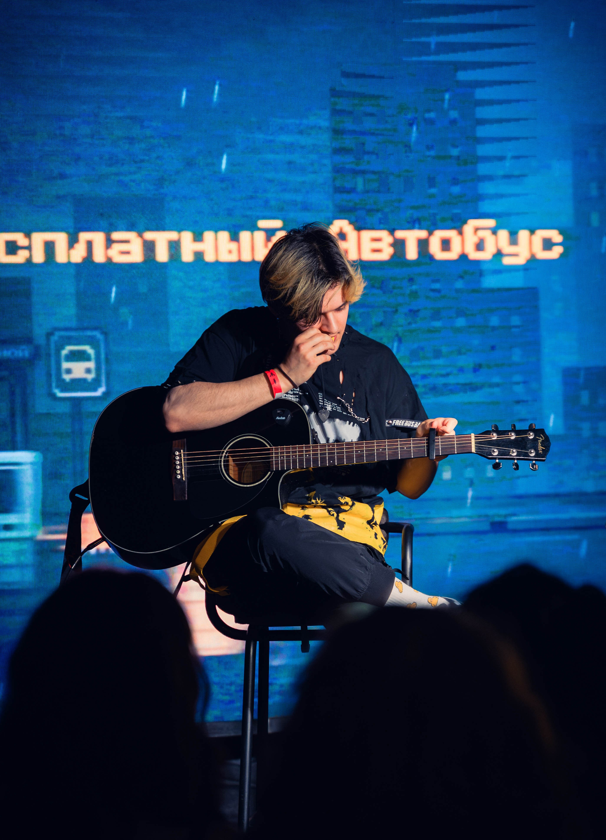«Бесплатный автобус», «Осталось два кадра», «Korzov» | Кадры. Фотограф Артемий Моругов | mbb