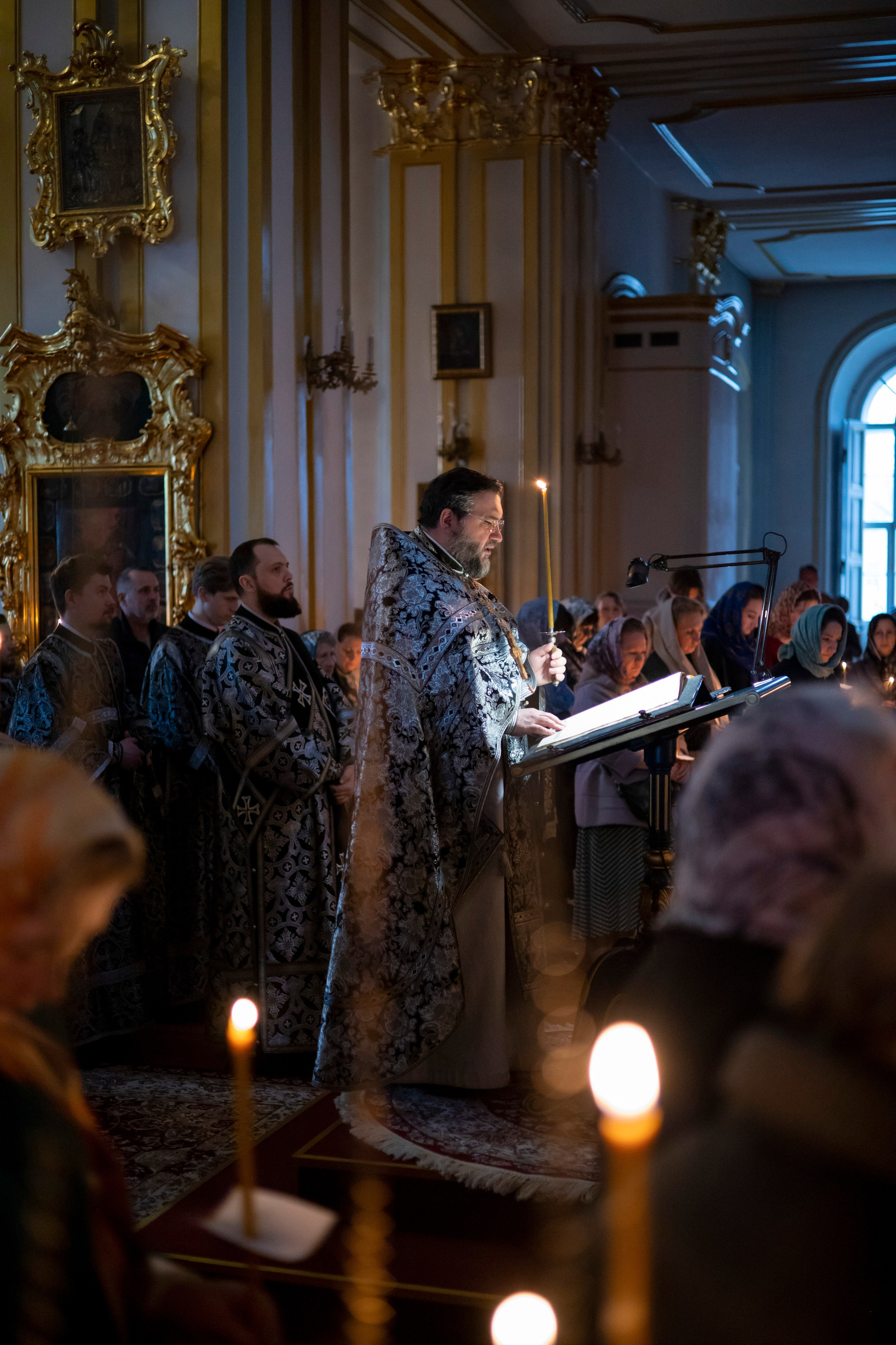 УТРЕНЯ ВЕЛИКОГО ПЯТКА. НИКОЛО-БОГОЯВЛЕНСКИЙ МОРСКОЙ СОБОР