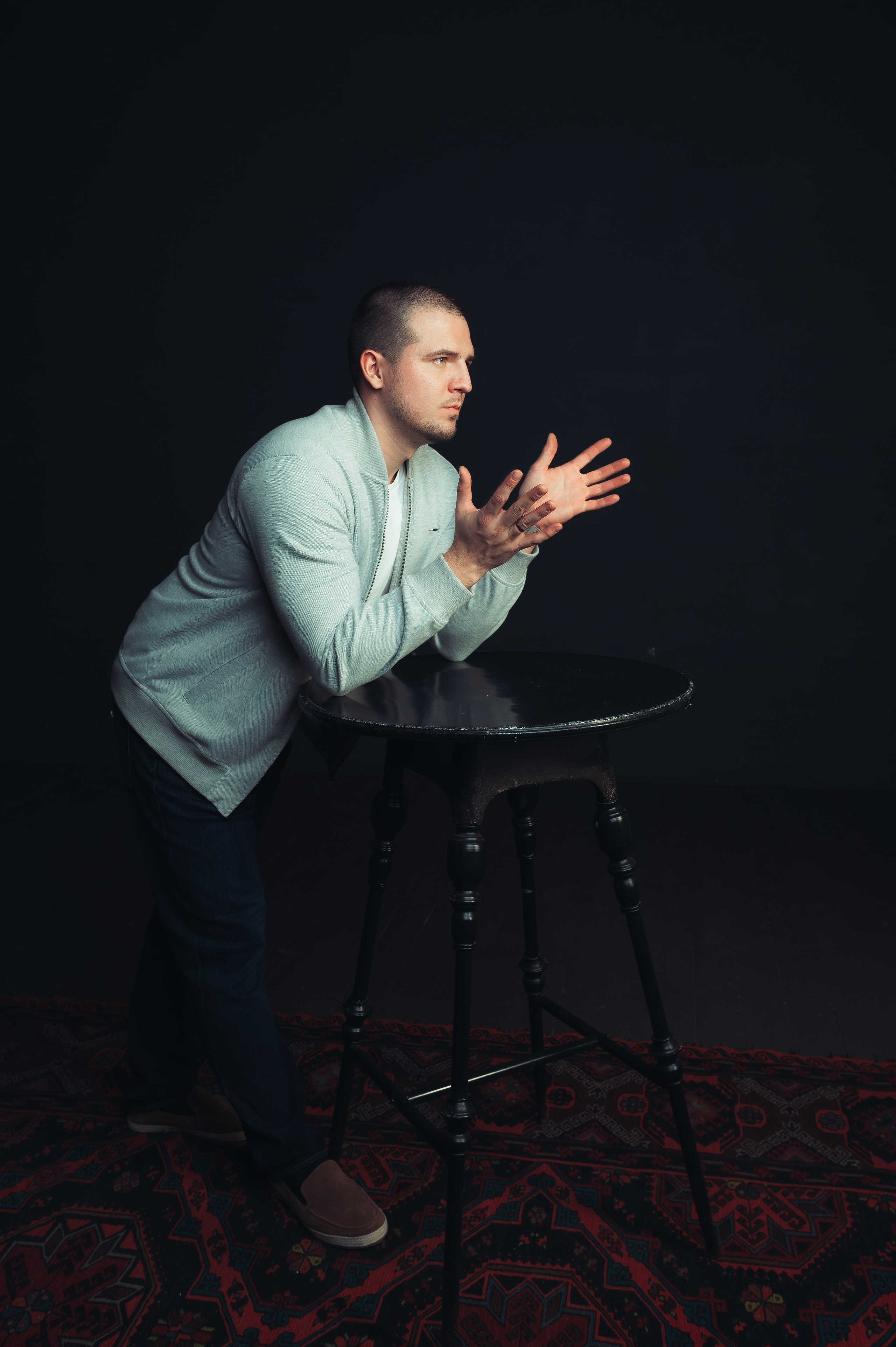 Никита Пустовалов — портретная съёмка. Иван Кубик — фотограф и видеограф