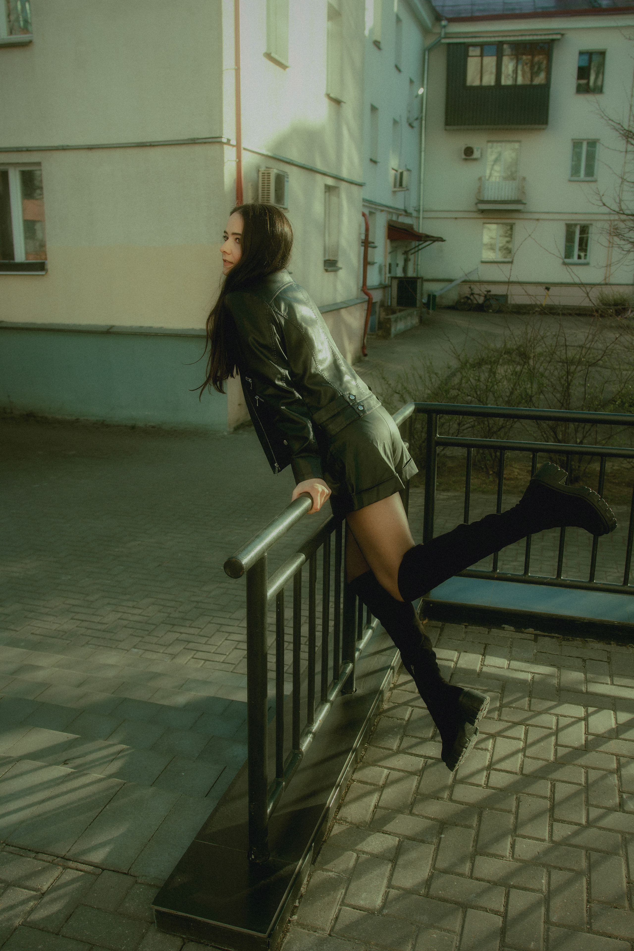 Солнечный Апрель