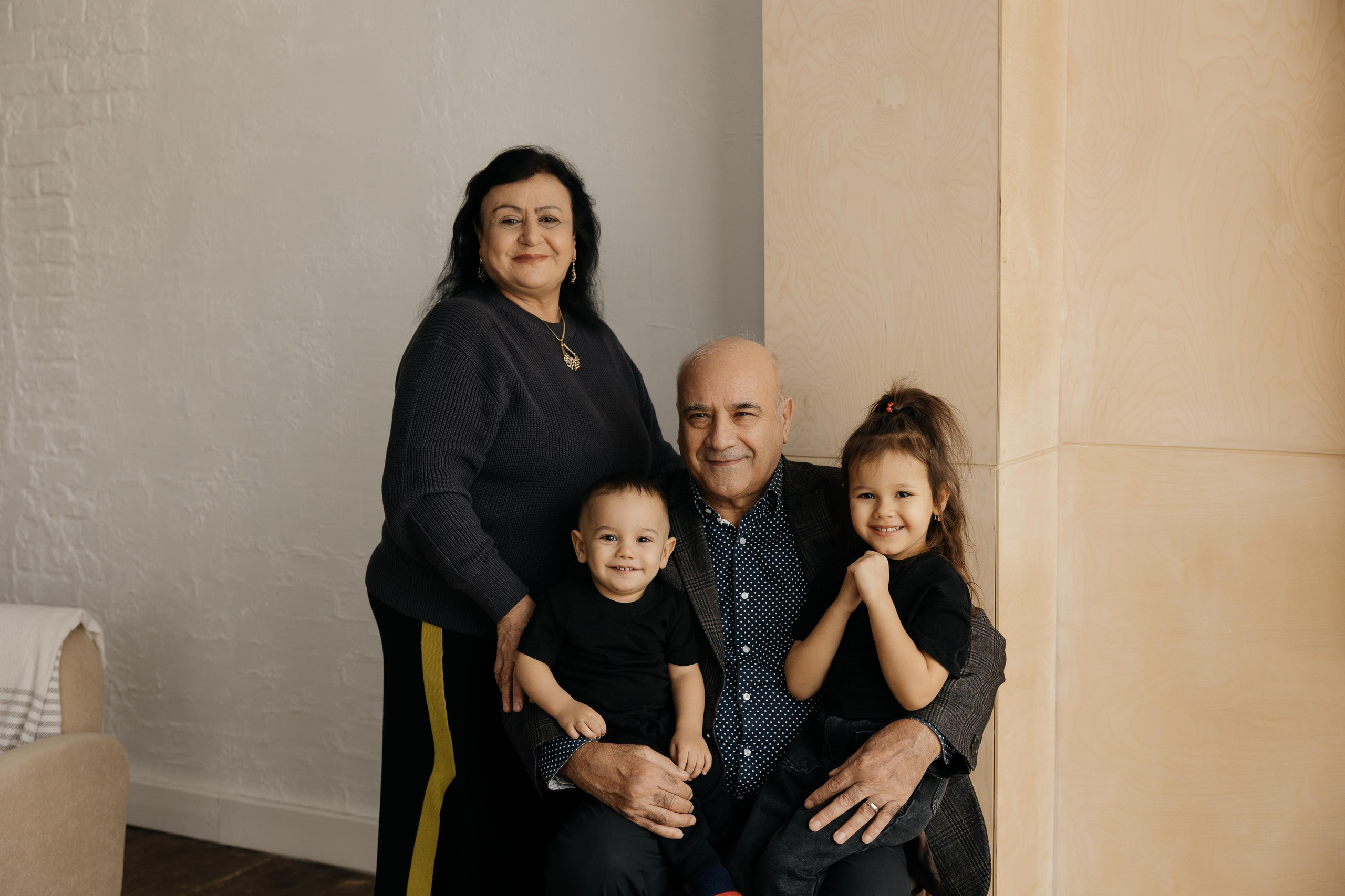 Семейная фотосессия для Наваи и Насти. Свадебный и семейный фотограф Рассказова Виктория