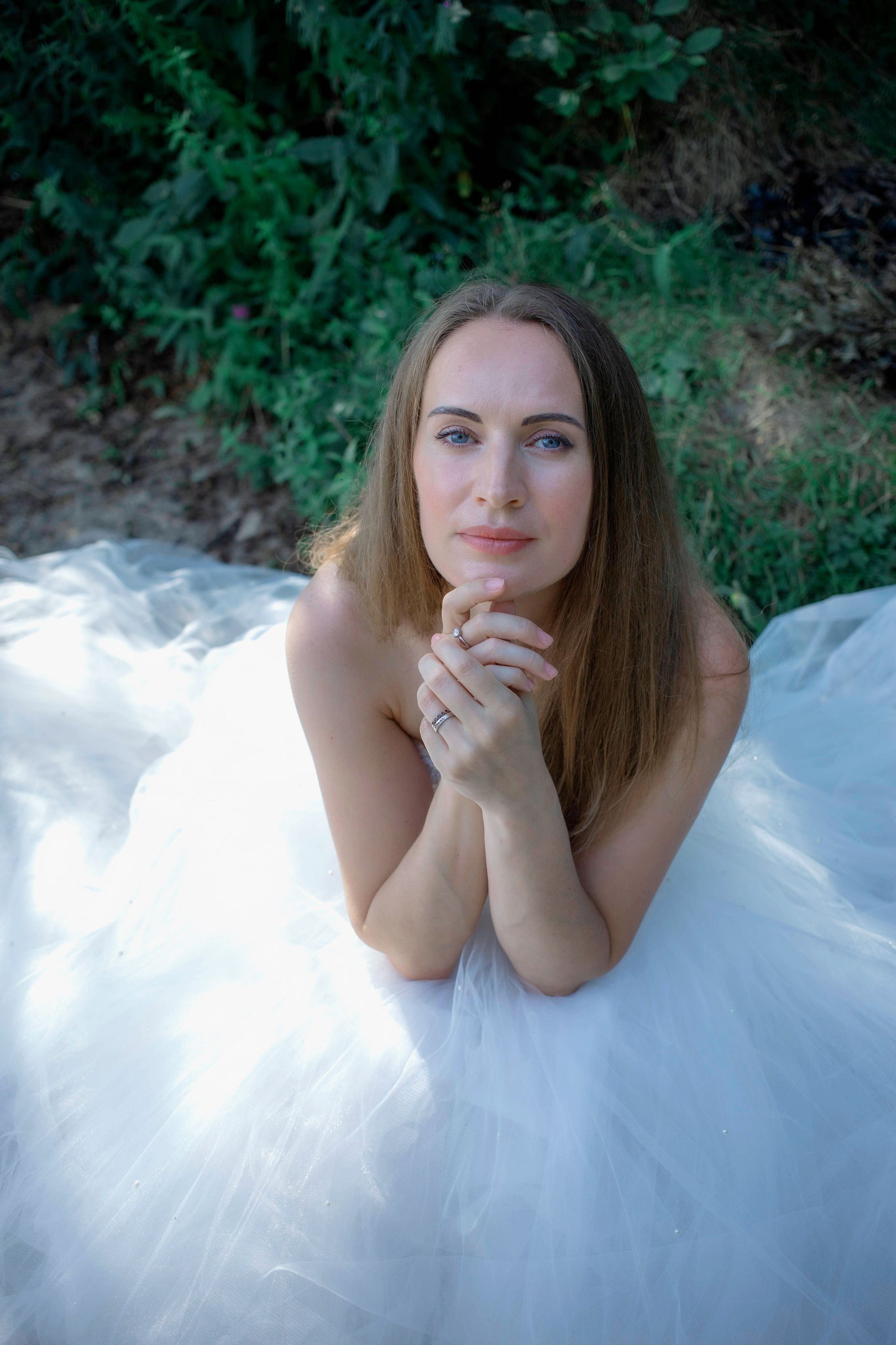 Вторая жизнь свадебного платья: фотосессия на озере под Санкт-Петербургом. Портретные фотосессии, контент-съемки, репортаж