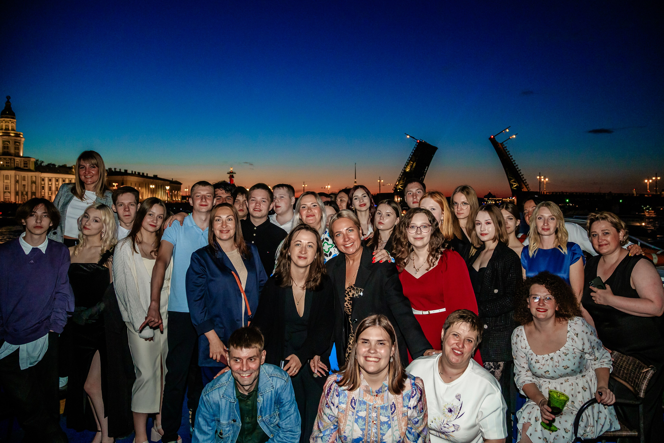 Выпускной на теплоходе. Фотограф в Санкт-Петербурге Чумаков Семен