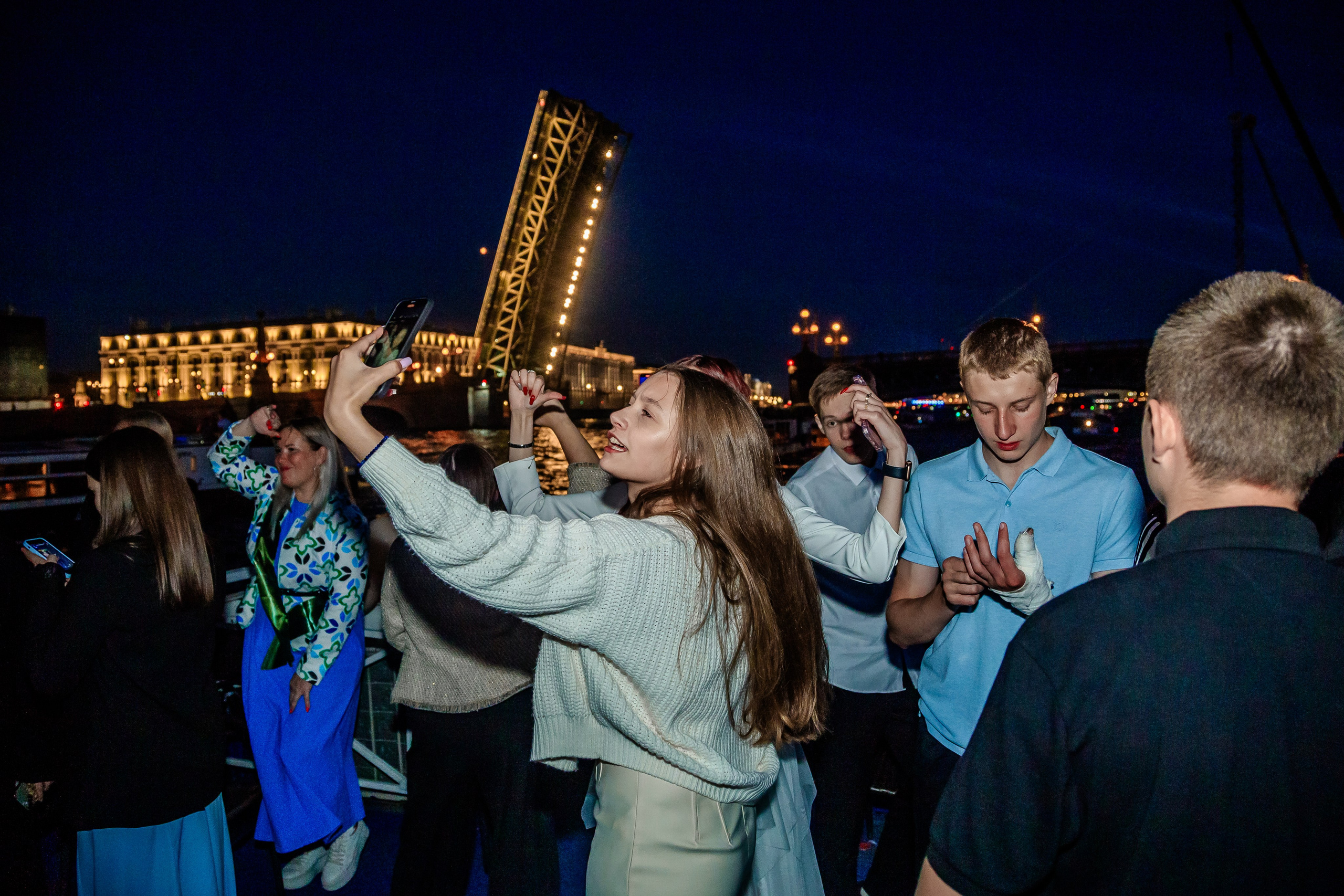 Выпускной на теплоходе. Фотограф в Санкт-Петербурге Чумаков Семен