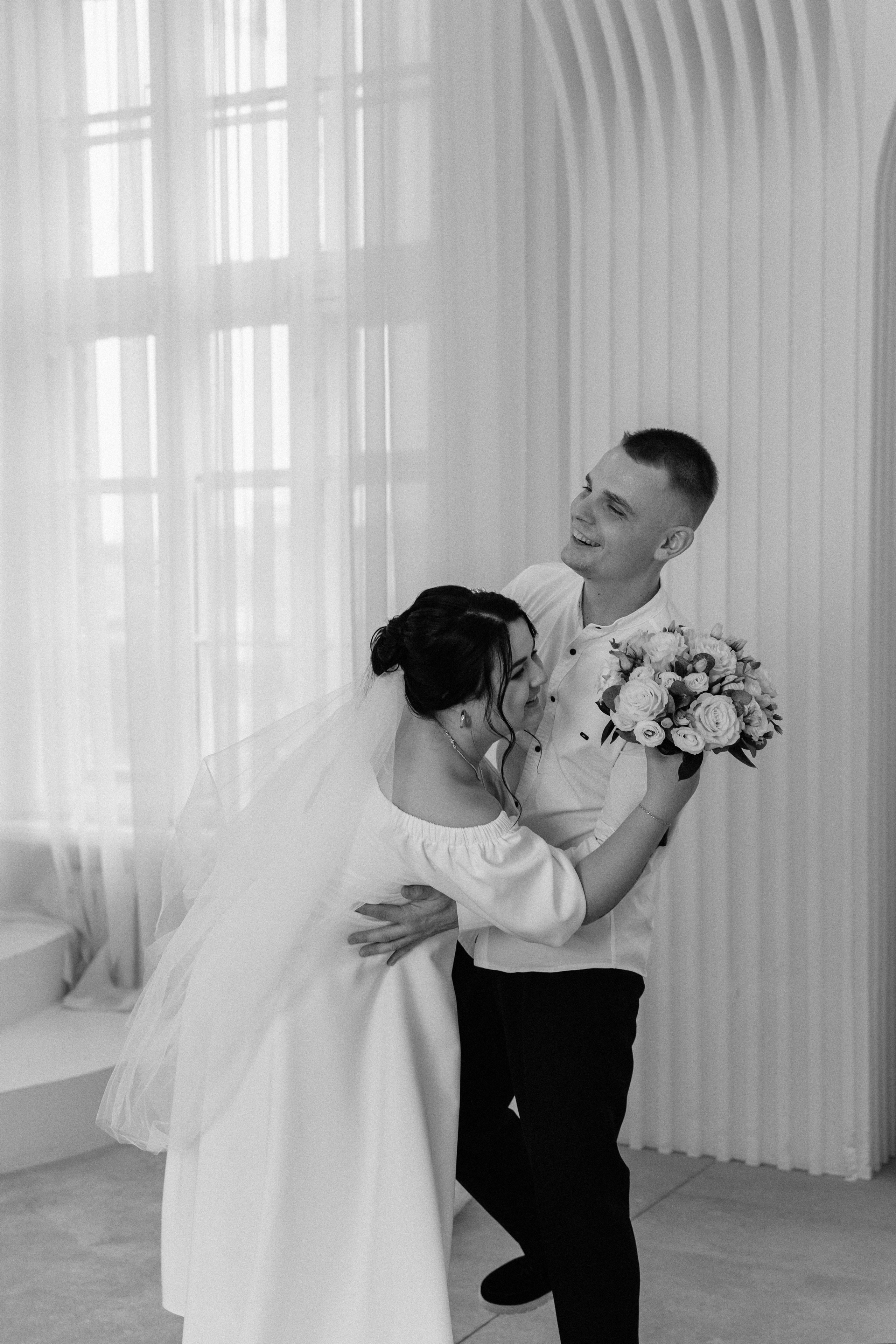 Студийная свадебная история любви. Ваш семейный фотограф в Минске — Вика Трегубова