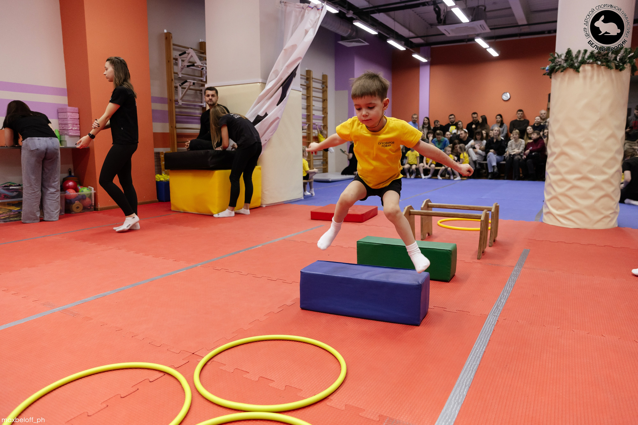 Белый кролик. Соревнования. Семейный фотограф — Макс Белогрудов
