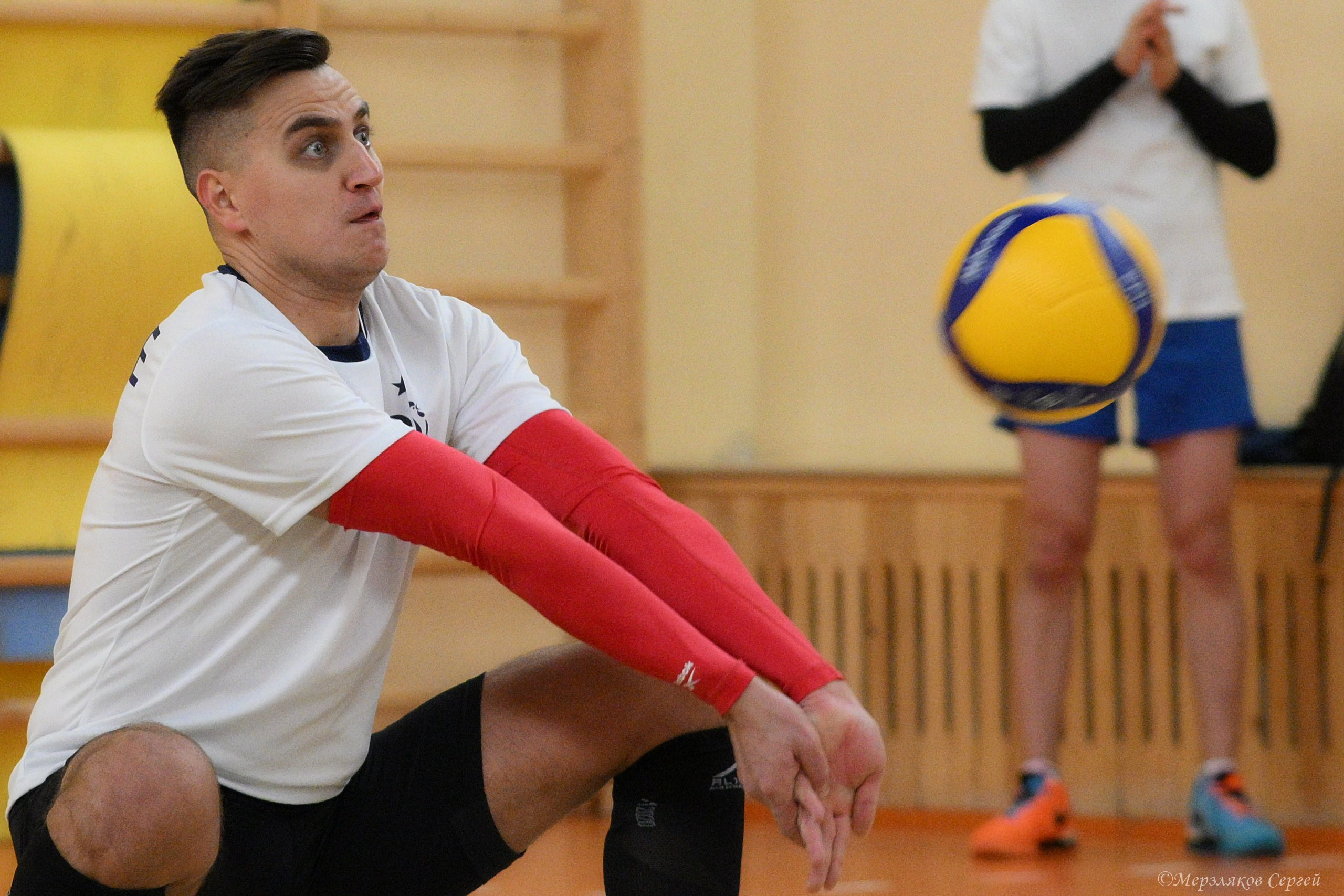 Новогодний турнир по волейболу. Ижевск. 15.12.2023. Спортивный репортажный фотограф в Ижевске Сергей Мерзляков