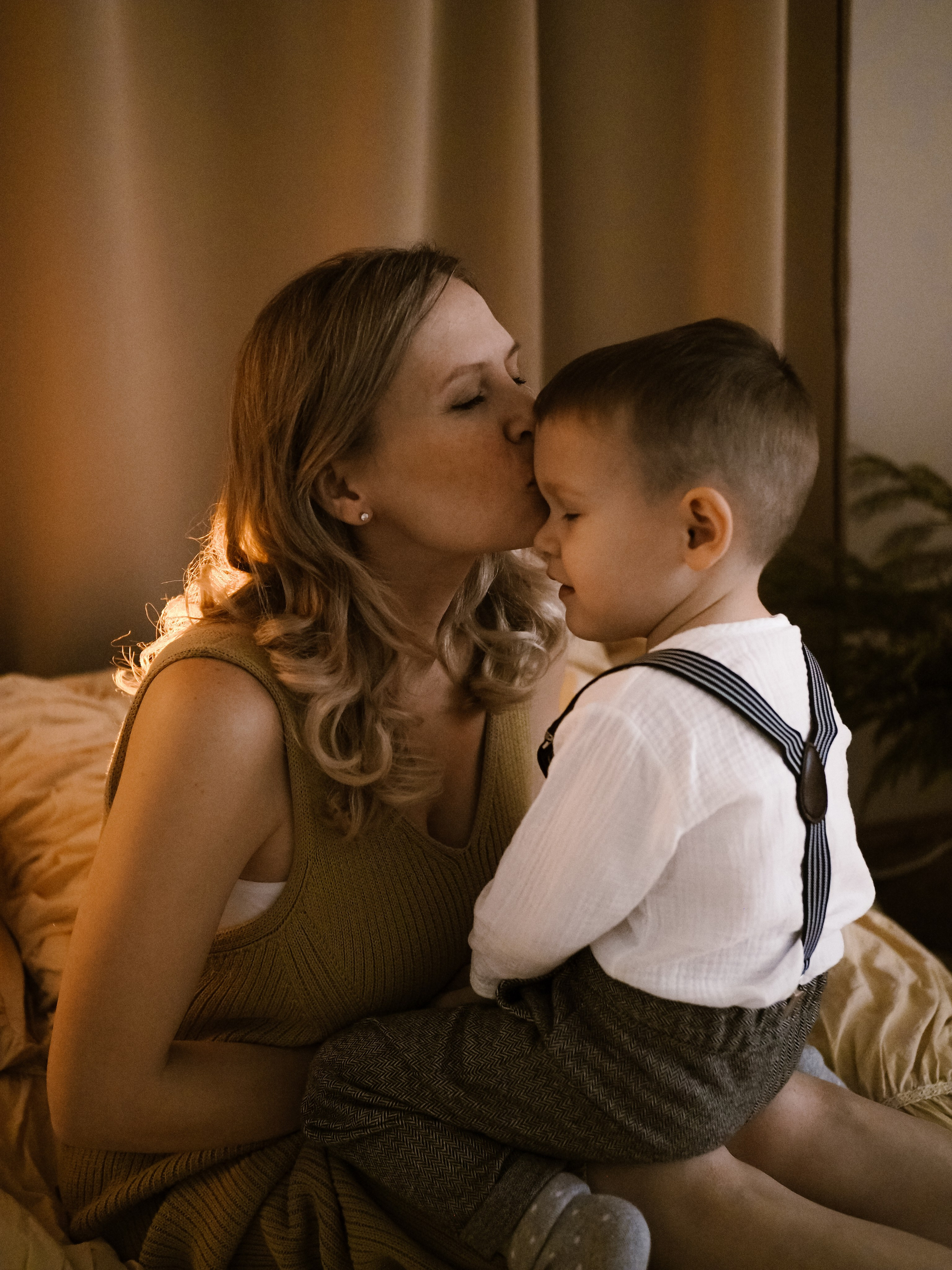 Если фото у елочки, то вот так. Фотограф Рязань. Семейный Свадебный фотограф