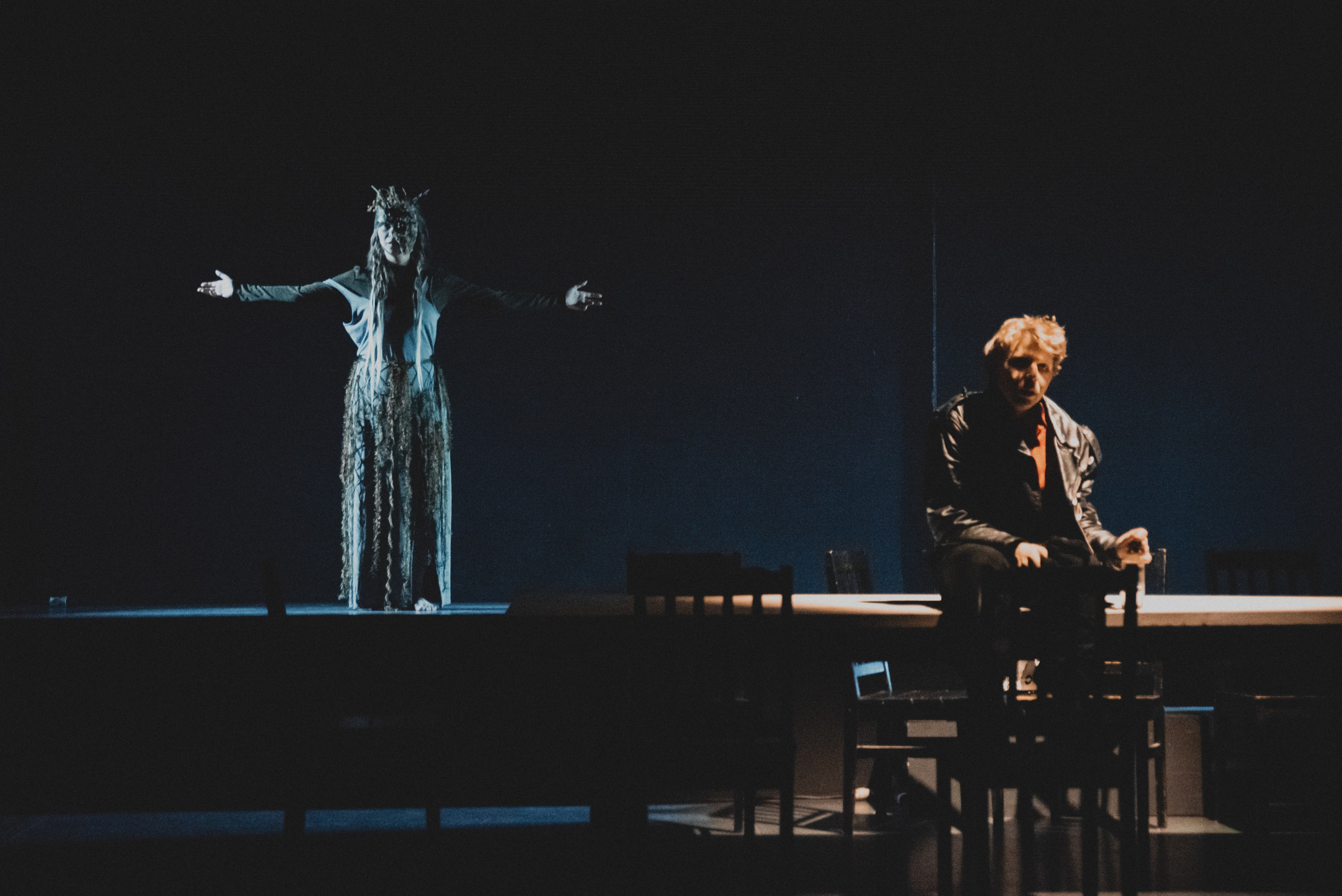 00театр _ Явь Навь Правь. Художник по свету Егор Сапожников