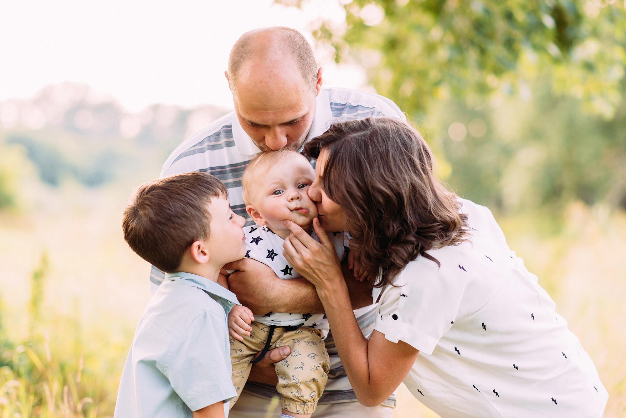 Прогулка по солнечным тропинкам. Свадебный и семейный фотограф в Стерлитамаке, Салавате. Илья Антохин
