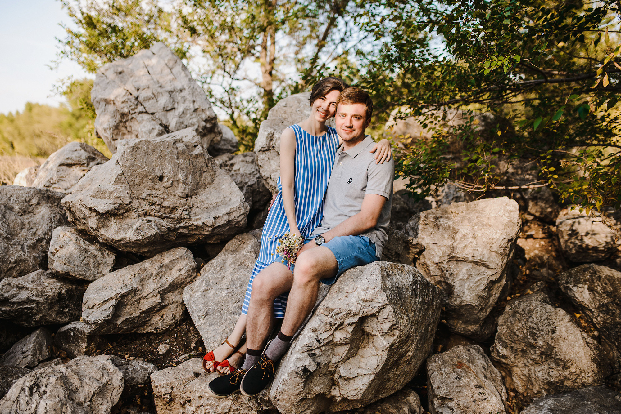 Бумажный кораблик и тёплый берег реки. Свадебный и семейный фотограф в Стерлитамаке, Салавате. Илья Антохин