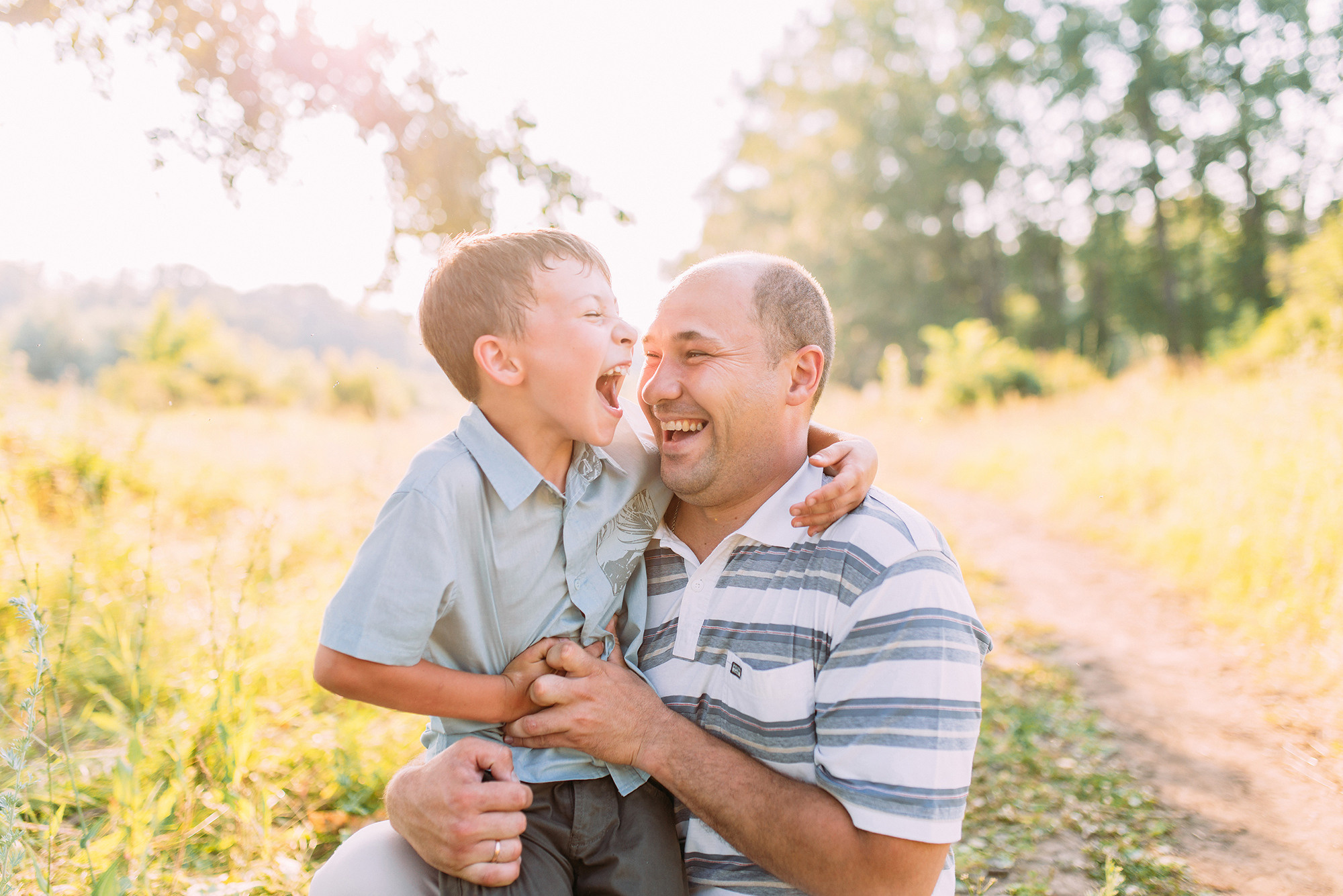 Прогулка по солнечным тропинкам. Свадебный и семейный фотограф в Стерлитамаке, Салавате. Илья Антохин