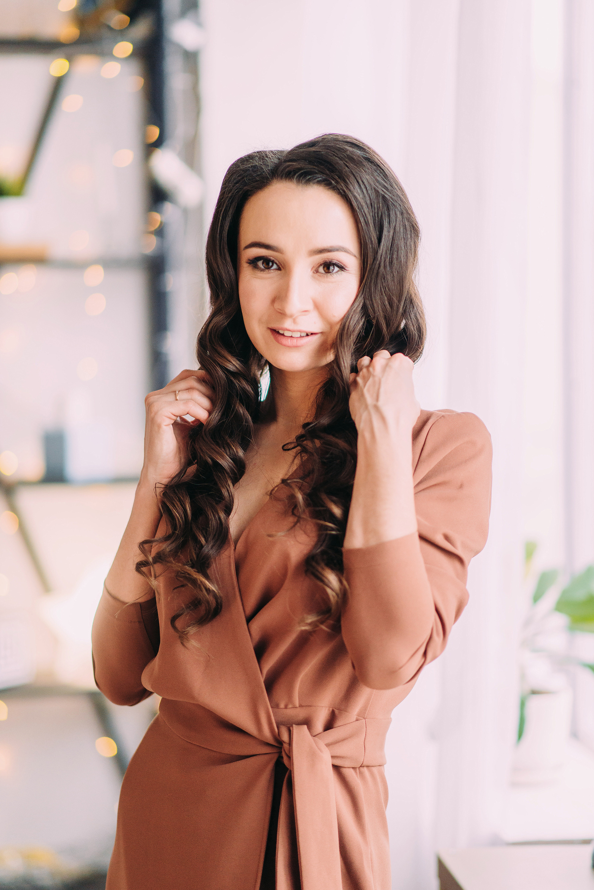 Желто-синий экскаватор с оранжевым ковшом. Свадебный и семейный фотограф в Стерлитамаке, Салавате. Илья Антохин