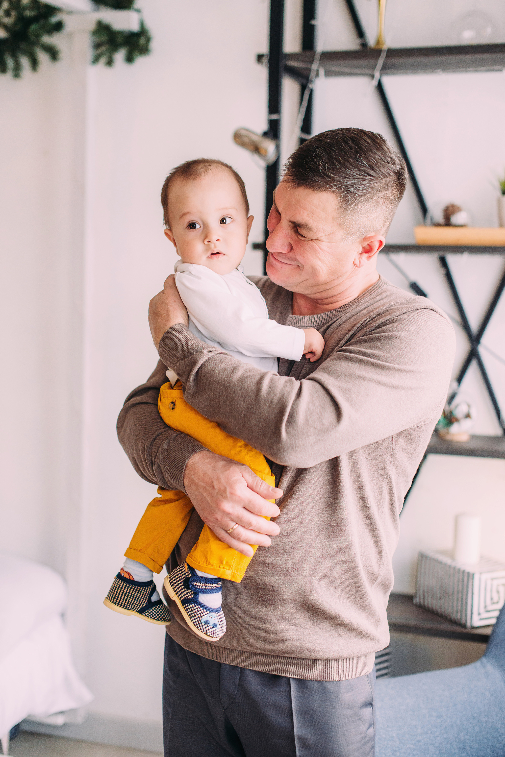 Желто-синий экскаватор с оранжевым ковшом. Свадебный и семейный фотограф в Стерлитамаке, Салавате. Илья Антохин