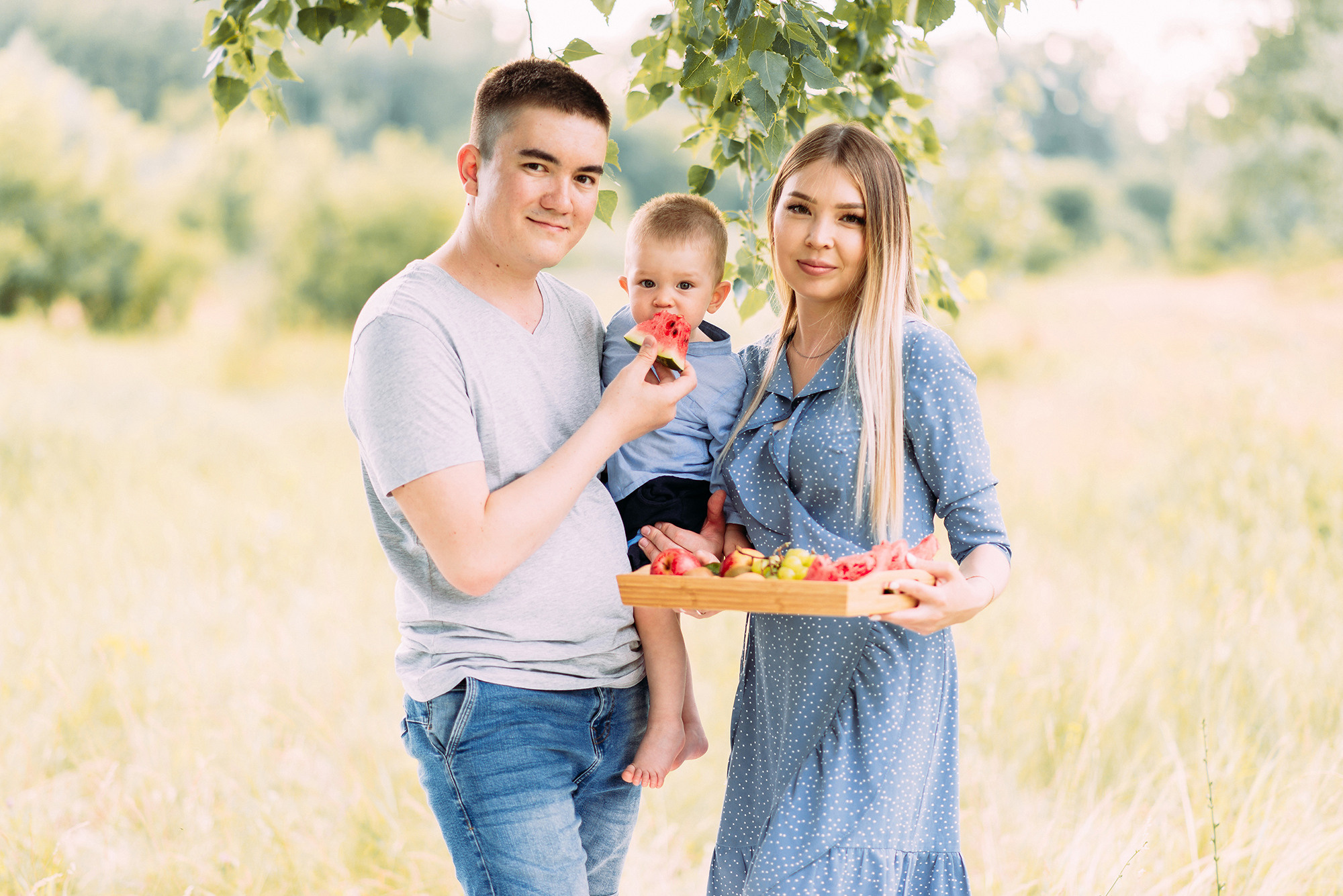Фруктовый пикник в лесу. Свадебный и семейный фотограф в Стерлитамаке, Салавате. Илья Антохин