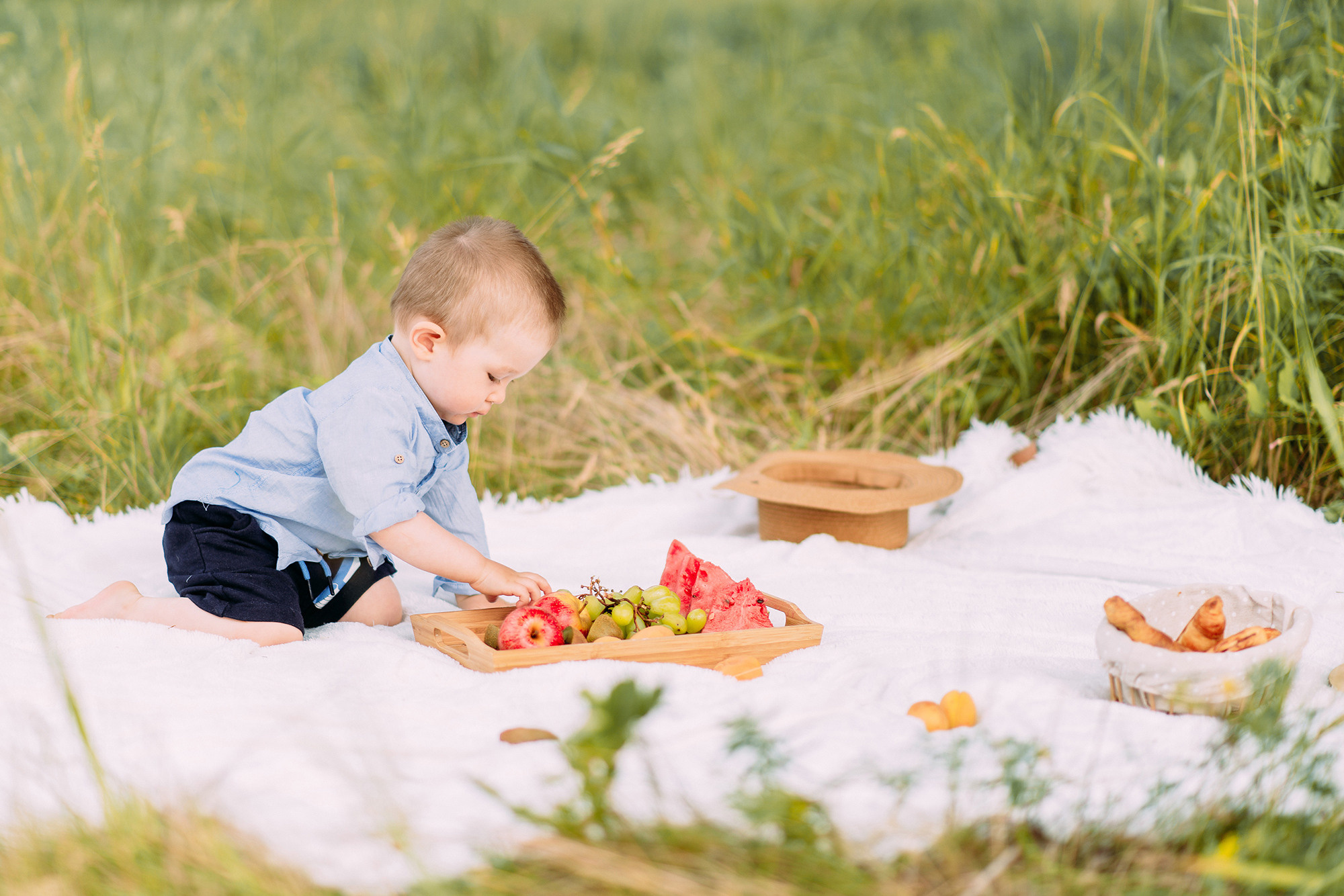 Фруктовый пикник в лесу. Свадебный и семейный фотограф в Стерлитамаке, Салавате. Илья Антохин